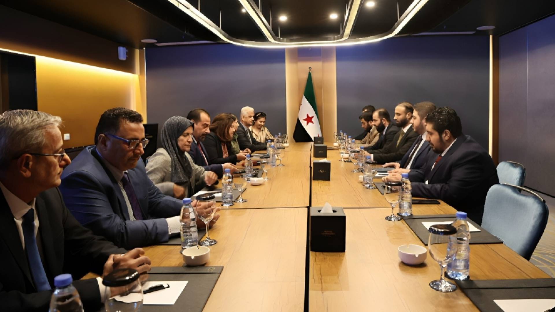 اجتماع رسمي بين الحكومة السورية وقوات سوريا الديمقراطية