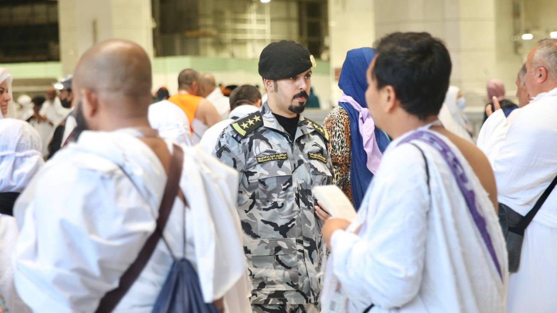 الأمن العام السعودي في المسجد الحرام