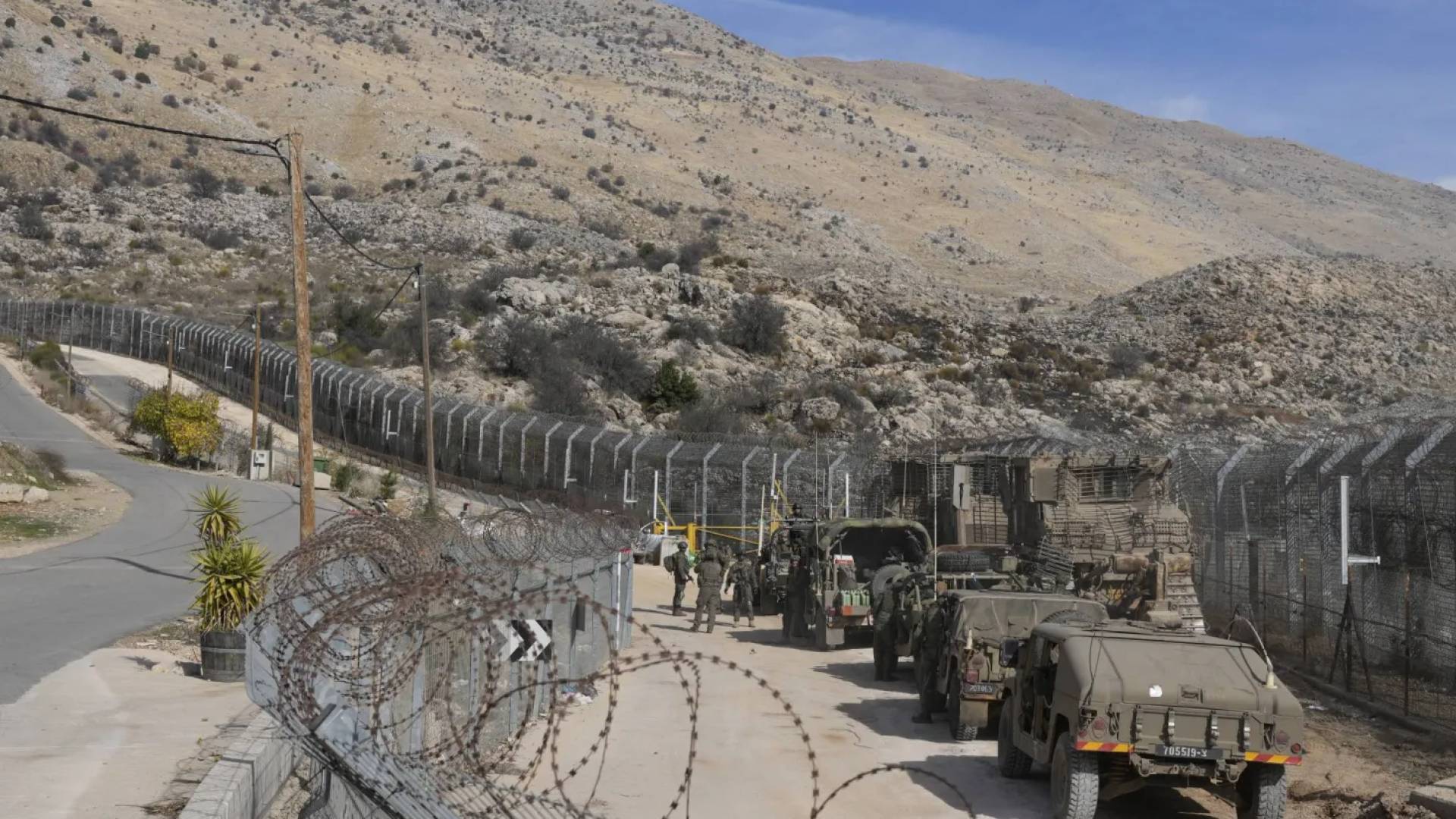 صفارات الإنذار تدوي في الجولان وعدة مواقع في فلسطين المحتلة بعد إطلاق صواريخ من اليمن وسوريا