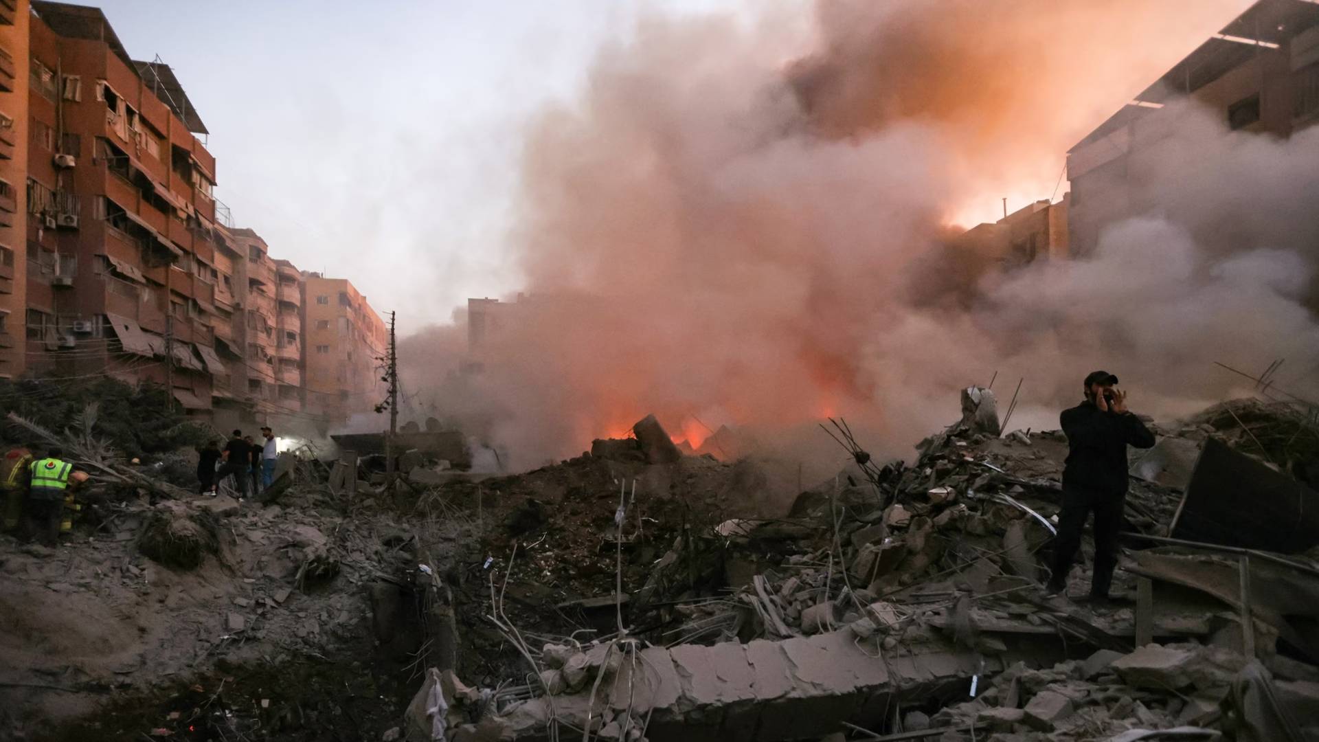 الاحتلال يستهدف ضاحية بيروت