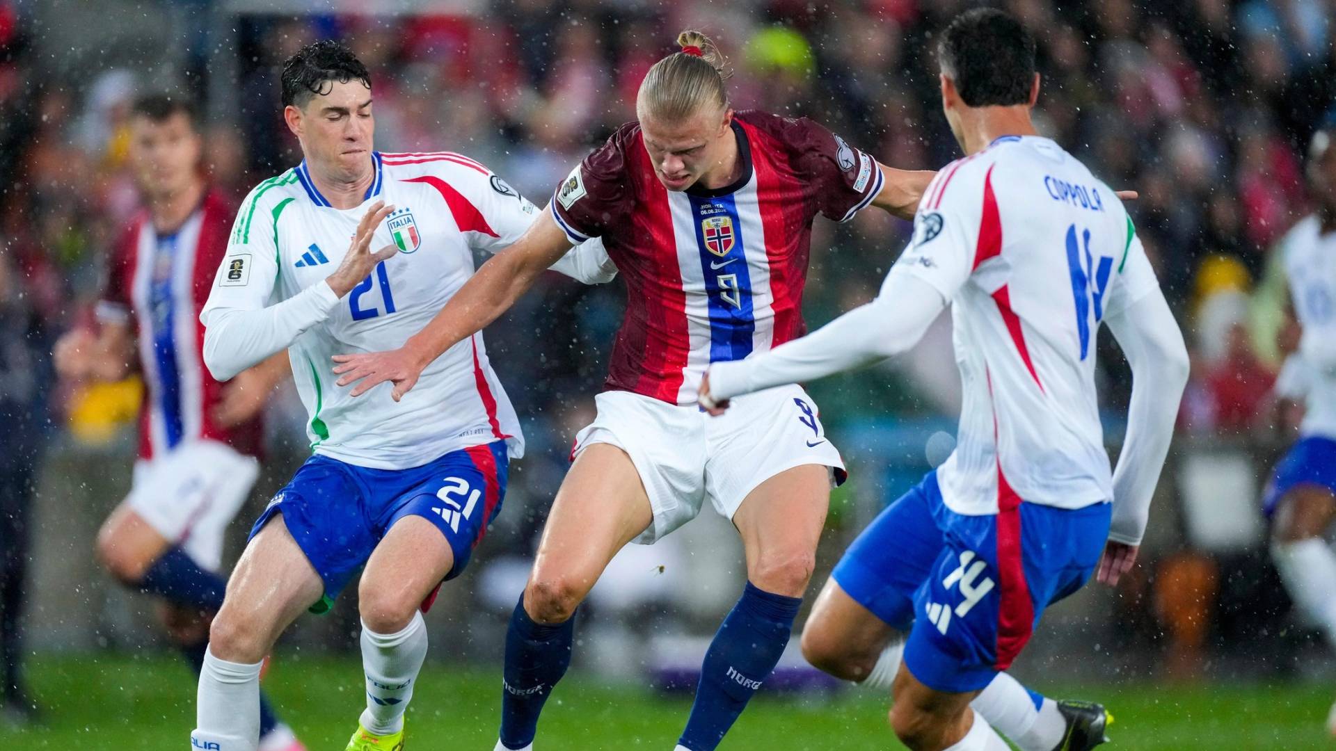 هزيمة قاسية لإيطاليا أمام النرويج بثلاثية تاريخية بتصفيات كأس العالم