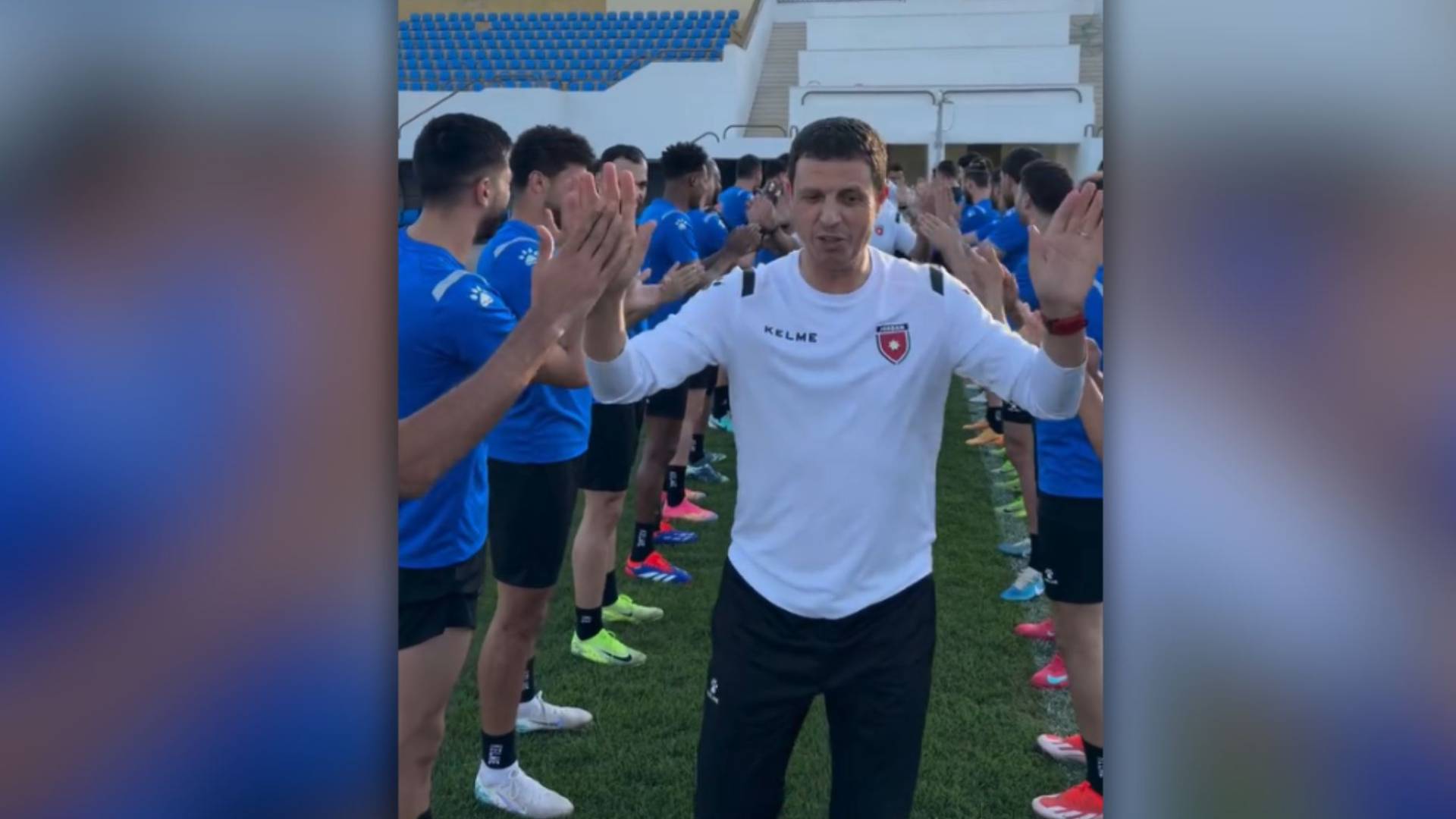 ممر شرفي من لاعبي المنتخب الوطني لكرة القدم (النشامى)