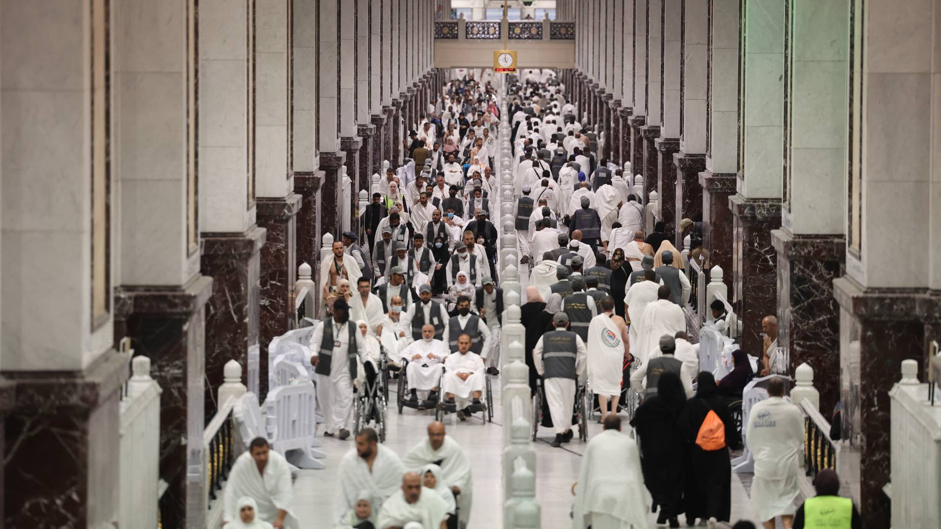 حجاج بيت الله الحرام