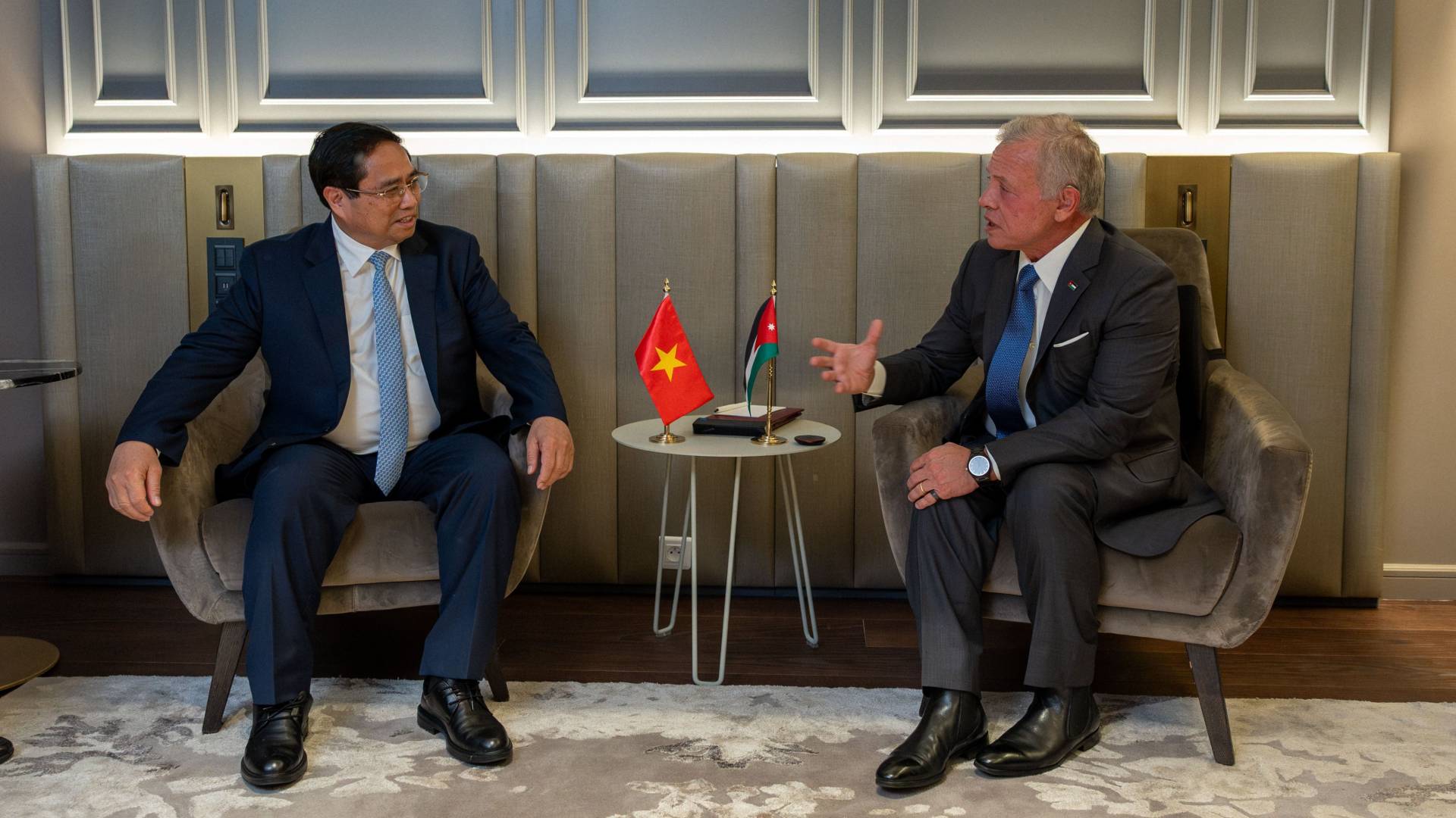 الملك يلتقي قادة الدومينيكان وإيرلندا وفيتنام على هامش مؤتمر الأمم المتحدة للمحيطات في فرنسا