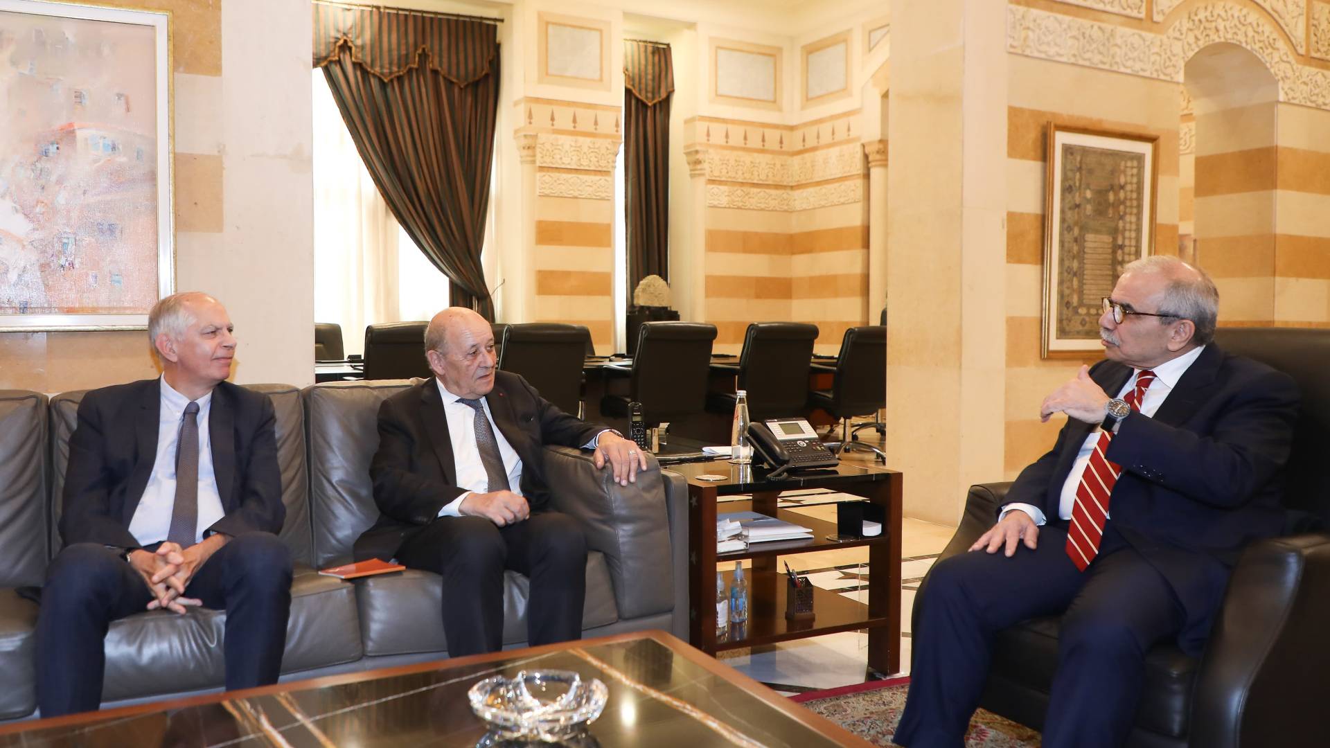 الدكتور نواف سلام