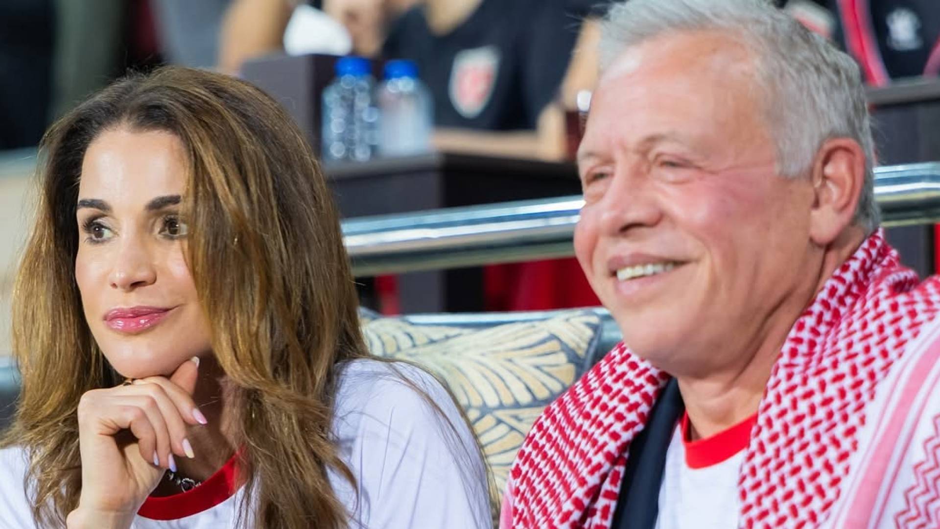 جلالة الملك عبدالله ترافقه الملكة رانيا