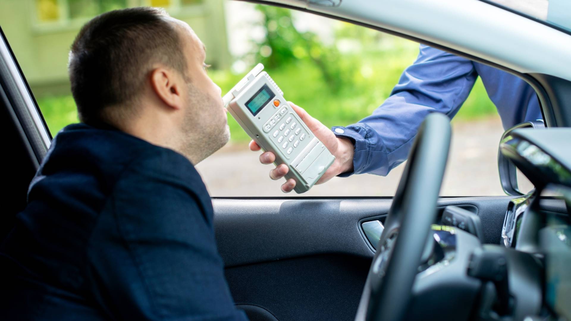 فحص نسبة الكحول لسائق