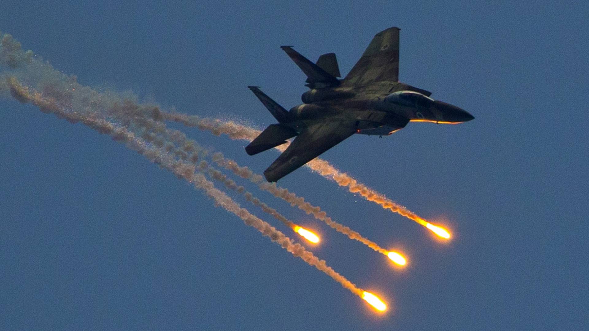 قصف جوي - تعبيرية