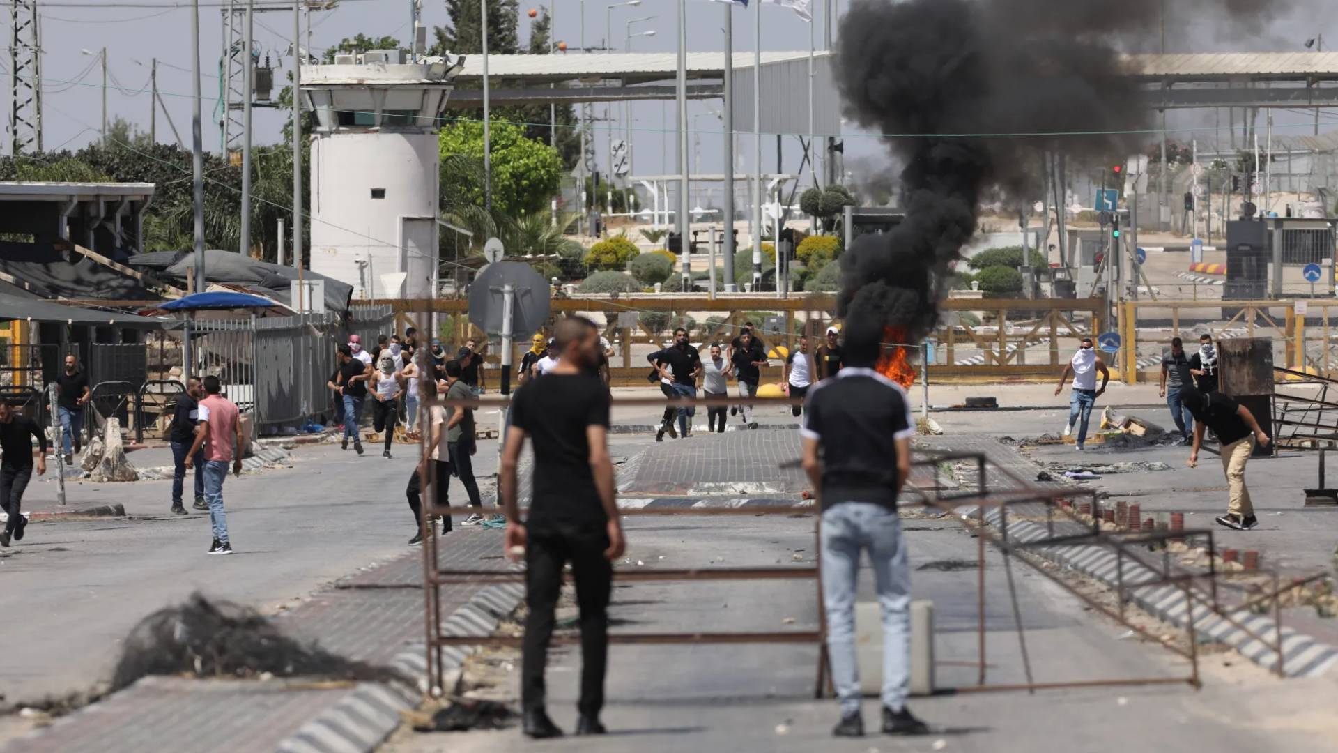 جيش الاحتلال يطلق النار على فلسطيني بزعم استهدافه حاجز حرميش قرب جنين