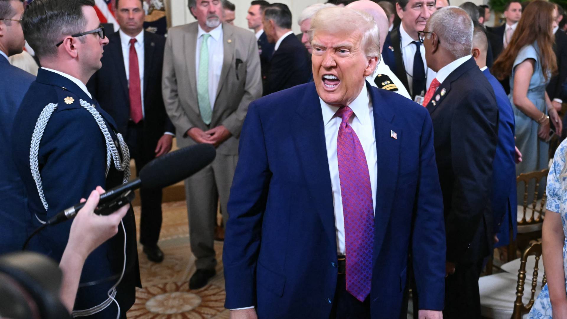 ترمب: الجيش الأمريكي لم يشارك بأي شكل من الأشكال في الضربات الجوية على إيران