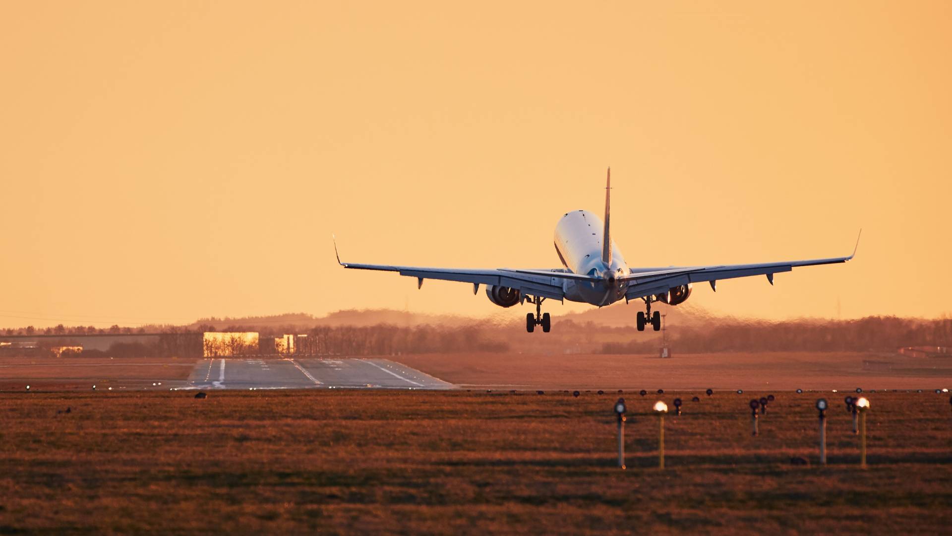 مستو لـ"رؤيا": تقييم مخاطر مستمر على مدار الساعة لغايات تمديد إغلاق أو إعادة فتح المجال الجوي الأردني