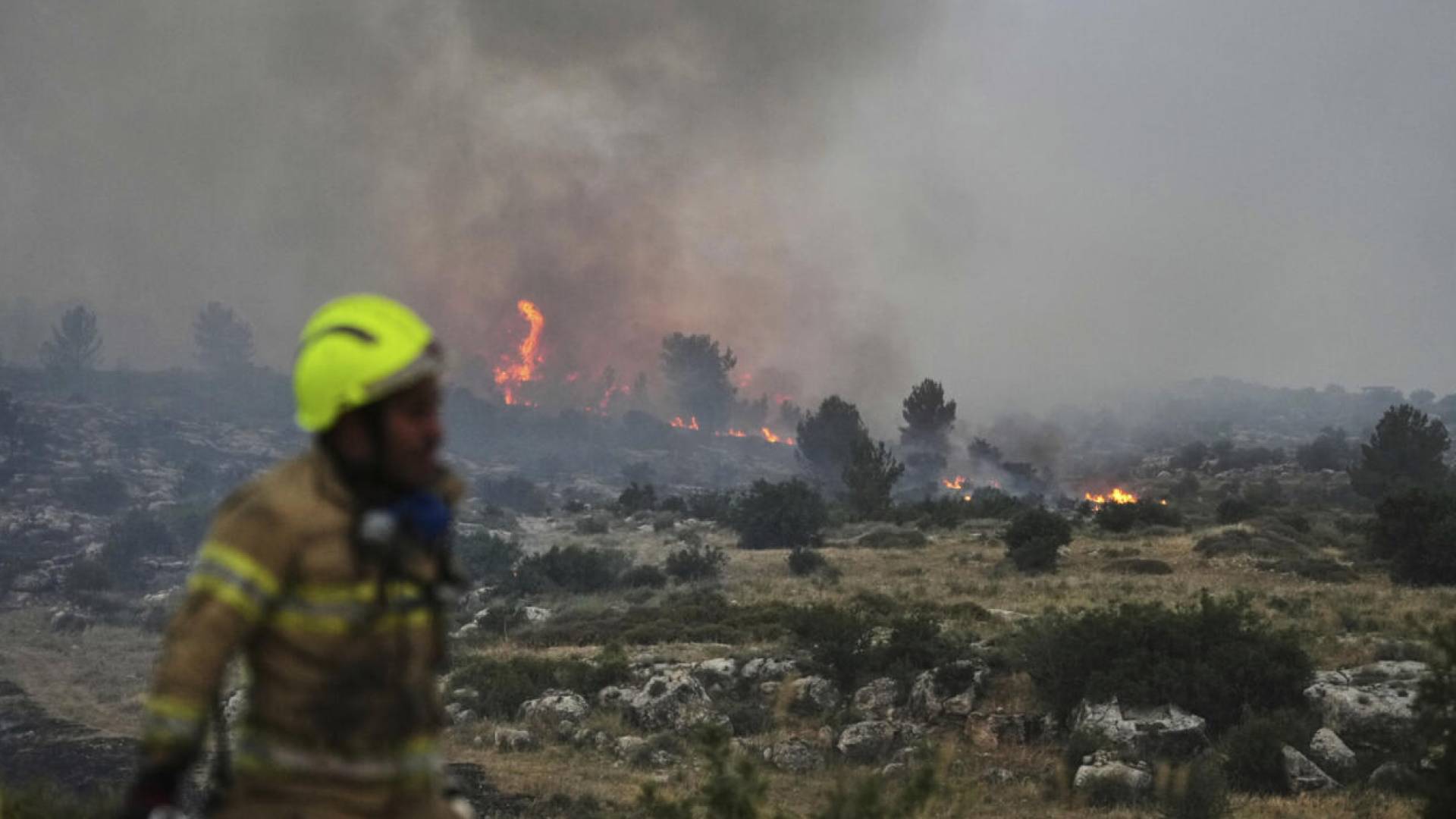 إخماد حريق - تعبيرية
