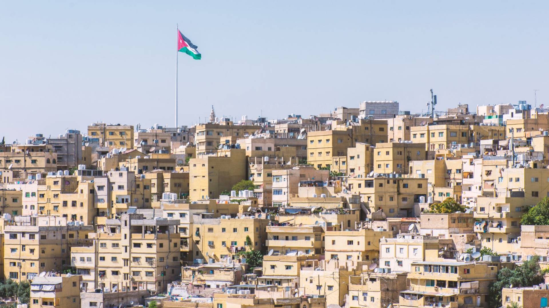 "إدارة الأزمات": خطط تنفيذية لجاهزية مراكز الإيواء القادرة على استقبال عشرات آلاف المواطنين