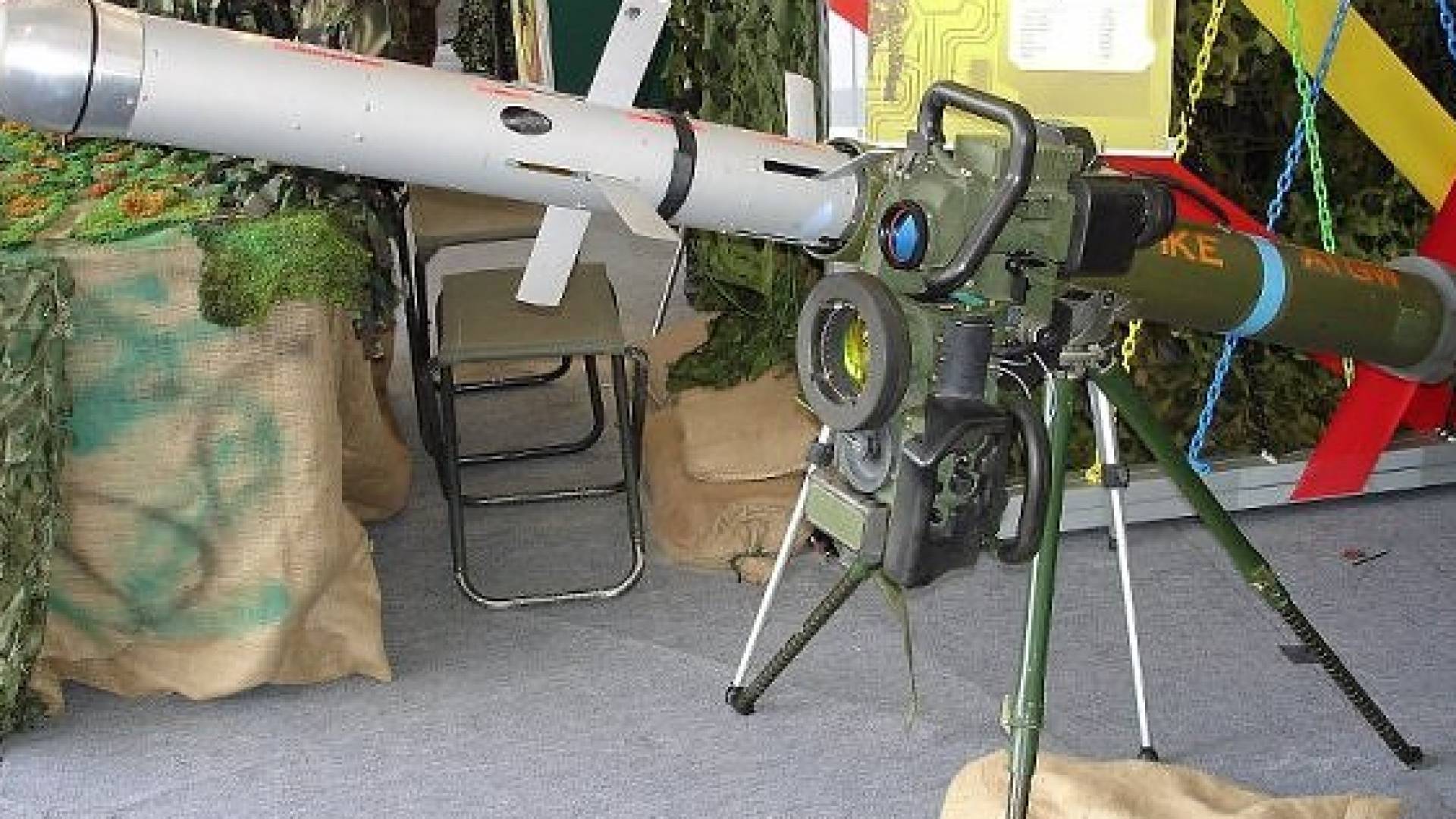 إيران تكتشف صواريخ تعمل عن بعد نشرها عملاء "الموساد" لتدمير الدفاع الجوي الإيراني