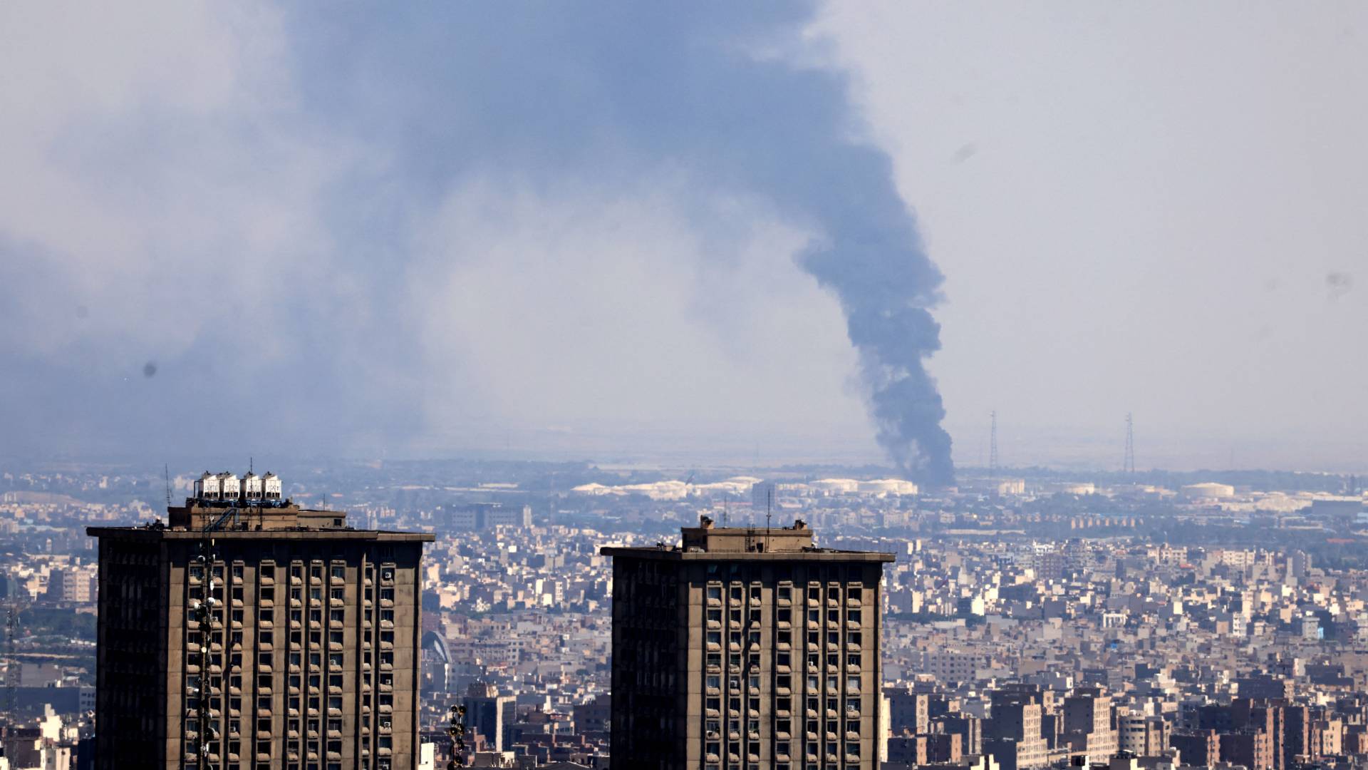 قصف على إيران