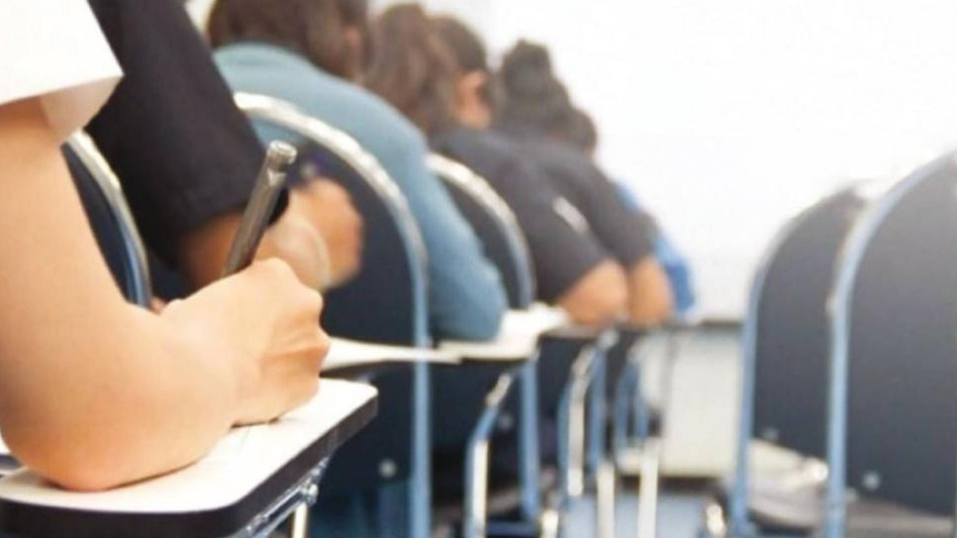 طلاب توجيهي - تعبيرية