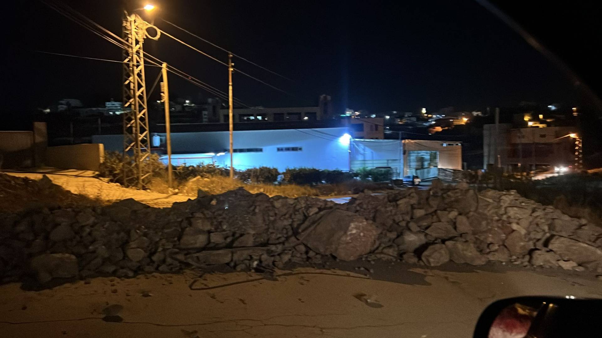 تصعيد غير مسبوق لاقتحامات الاحتلال في الضفة: مداهمات واعتقالات واسعة وحظر تجول شامل