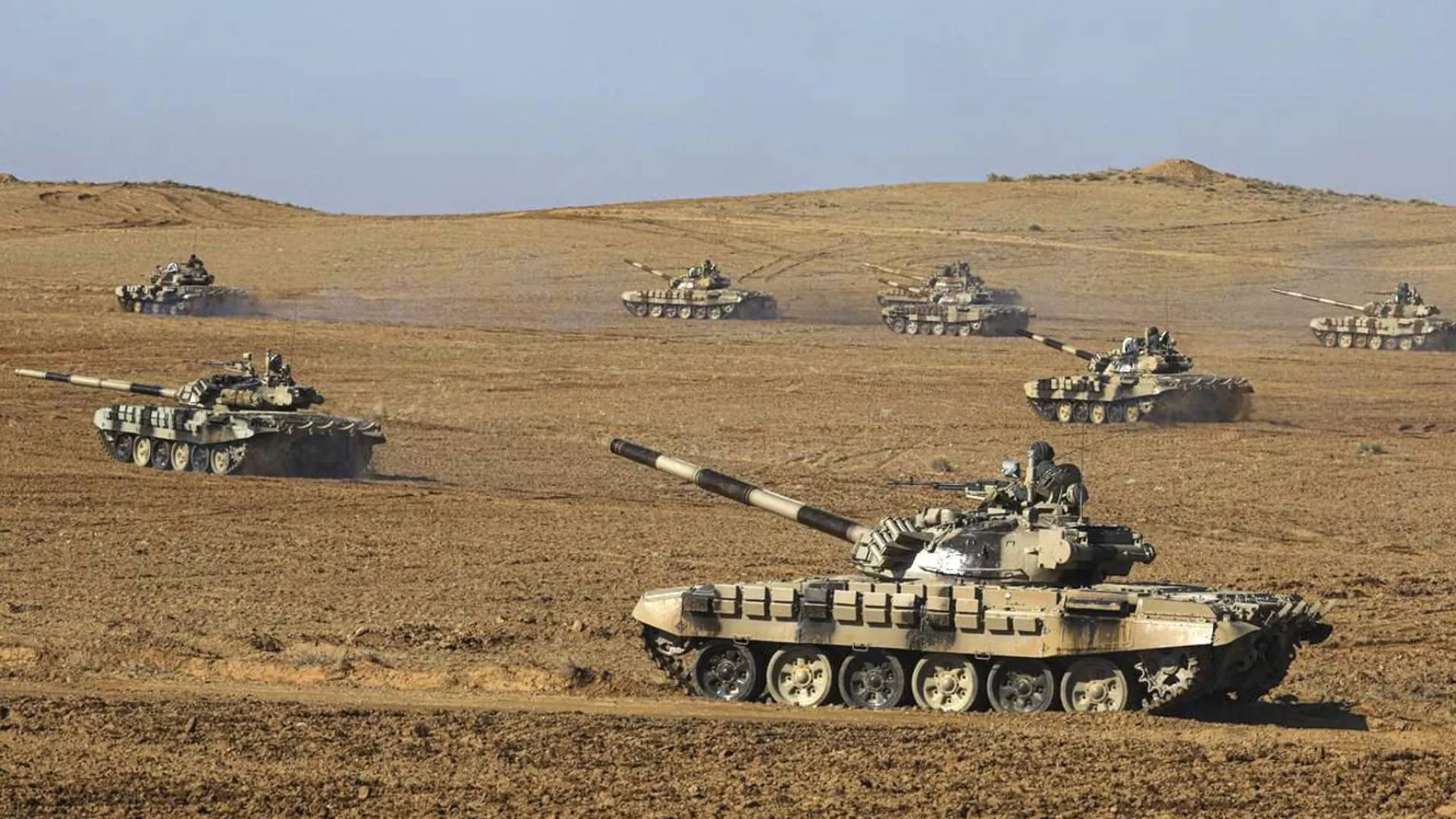 استعراض للجيش الإيراني