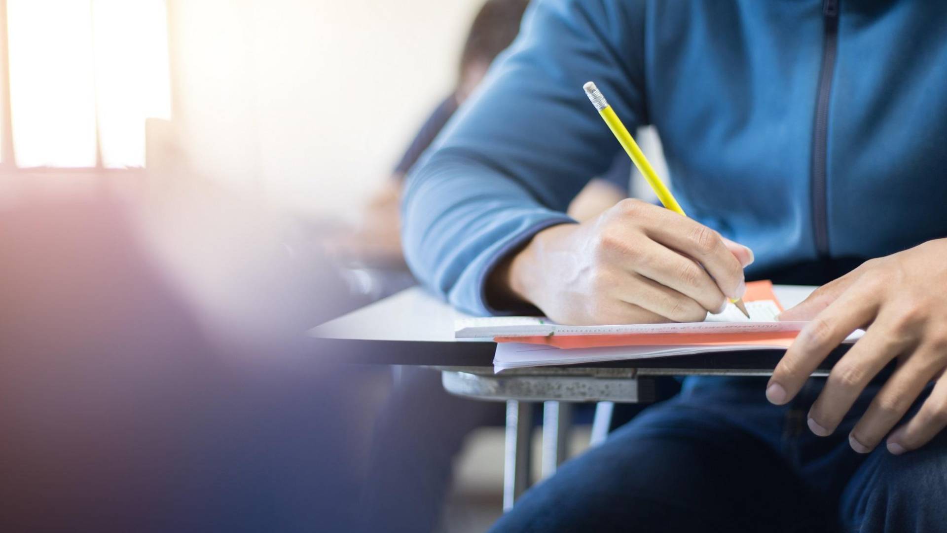 طلاب توجيهي - تعبيرية