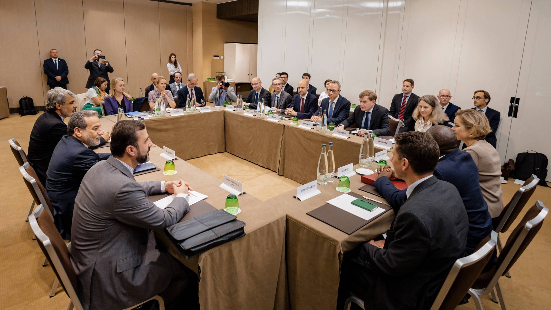 مسؤول إيراني: طهران ترحب بالدبلوماسية لكن ليس تحت الضغط