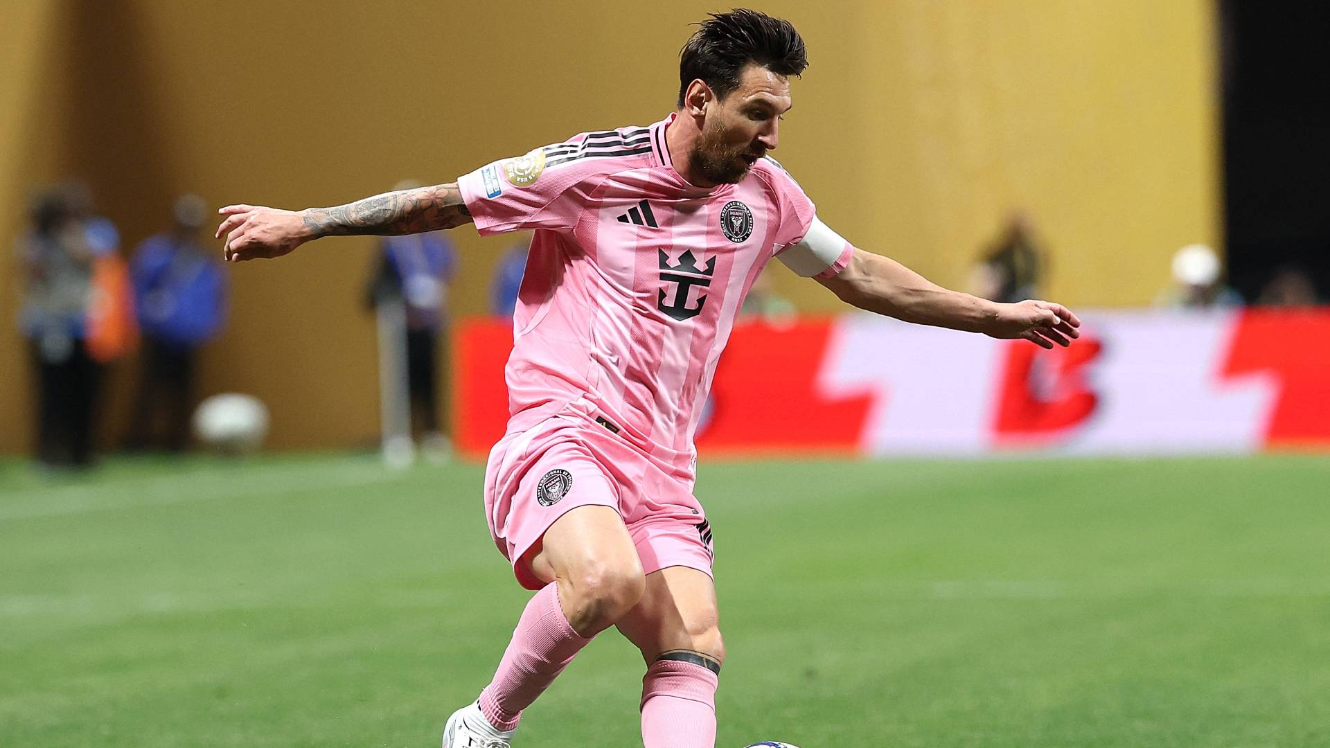 النجم الأرجنتيني ليونيل ميسي