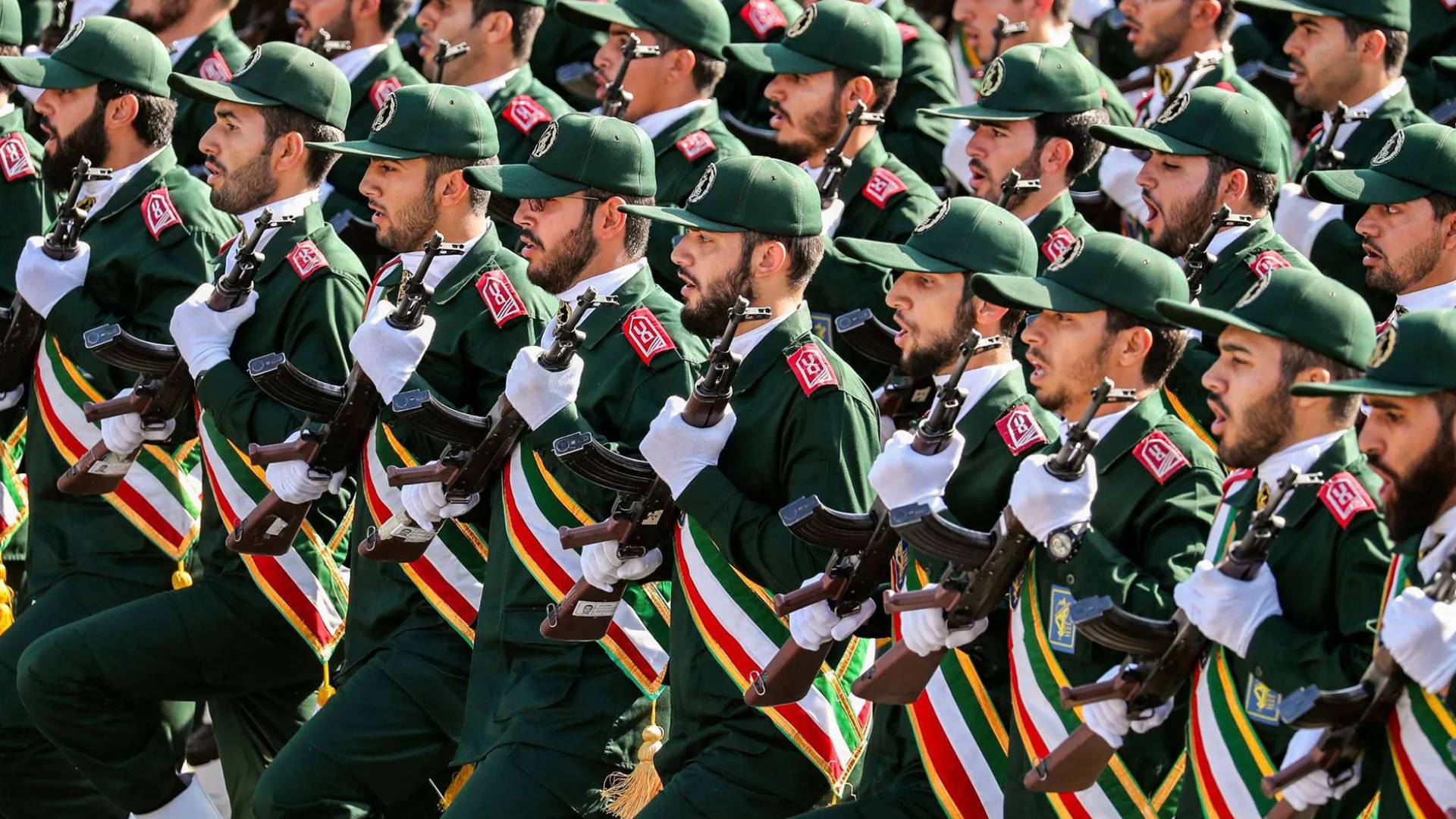 الحرس الثوري الإيراني يتبنى الهجوم الصاروخي على قاعدة العديد في قطر ويحذر واشنطن