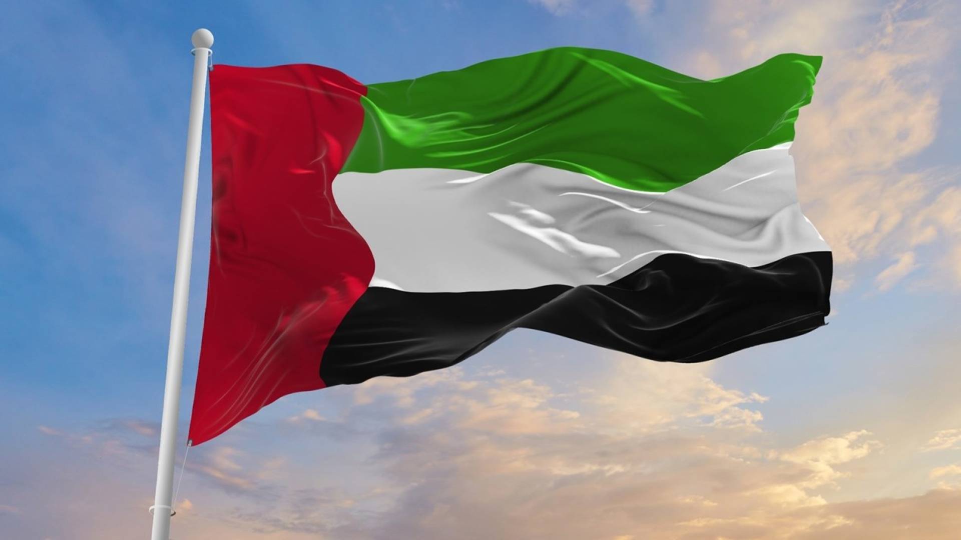 الإمارات تدين بأشد العبارات استهداف قطر