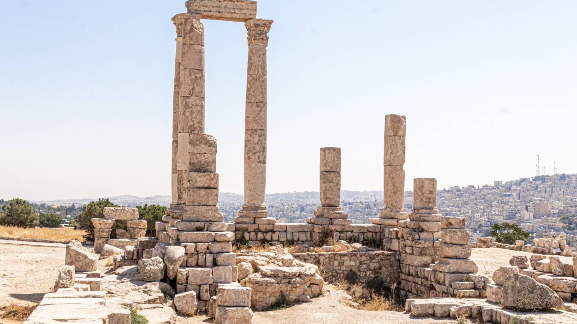 طقس مشمس في الأردن