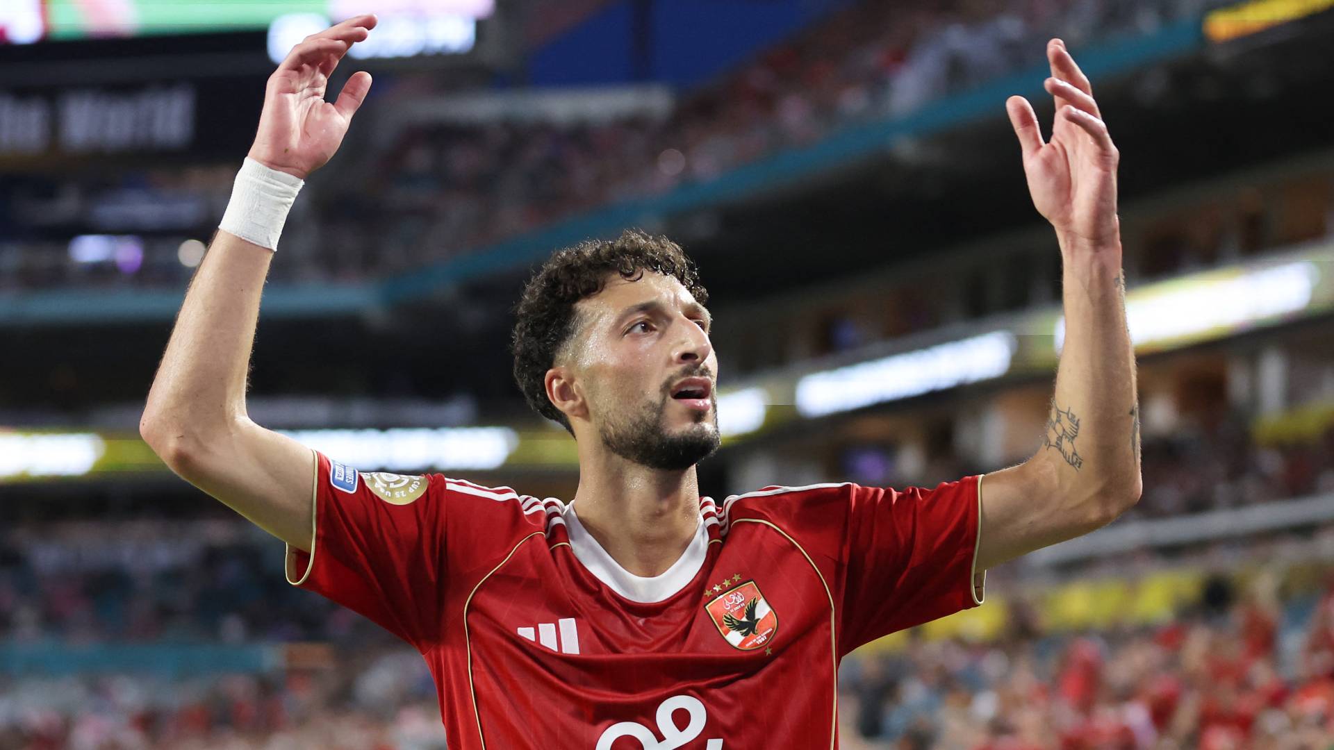 المهاجم الفلسطيني وسام أبو علي