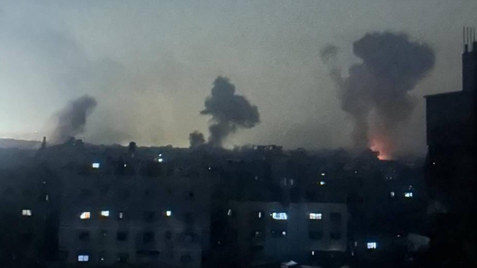 قصف عنيف على قطاع غزة