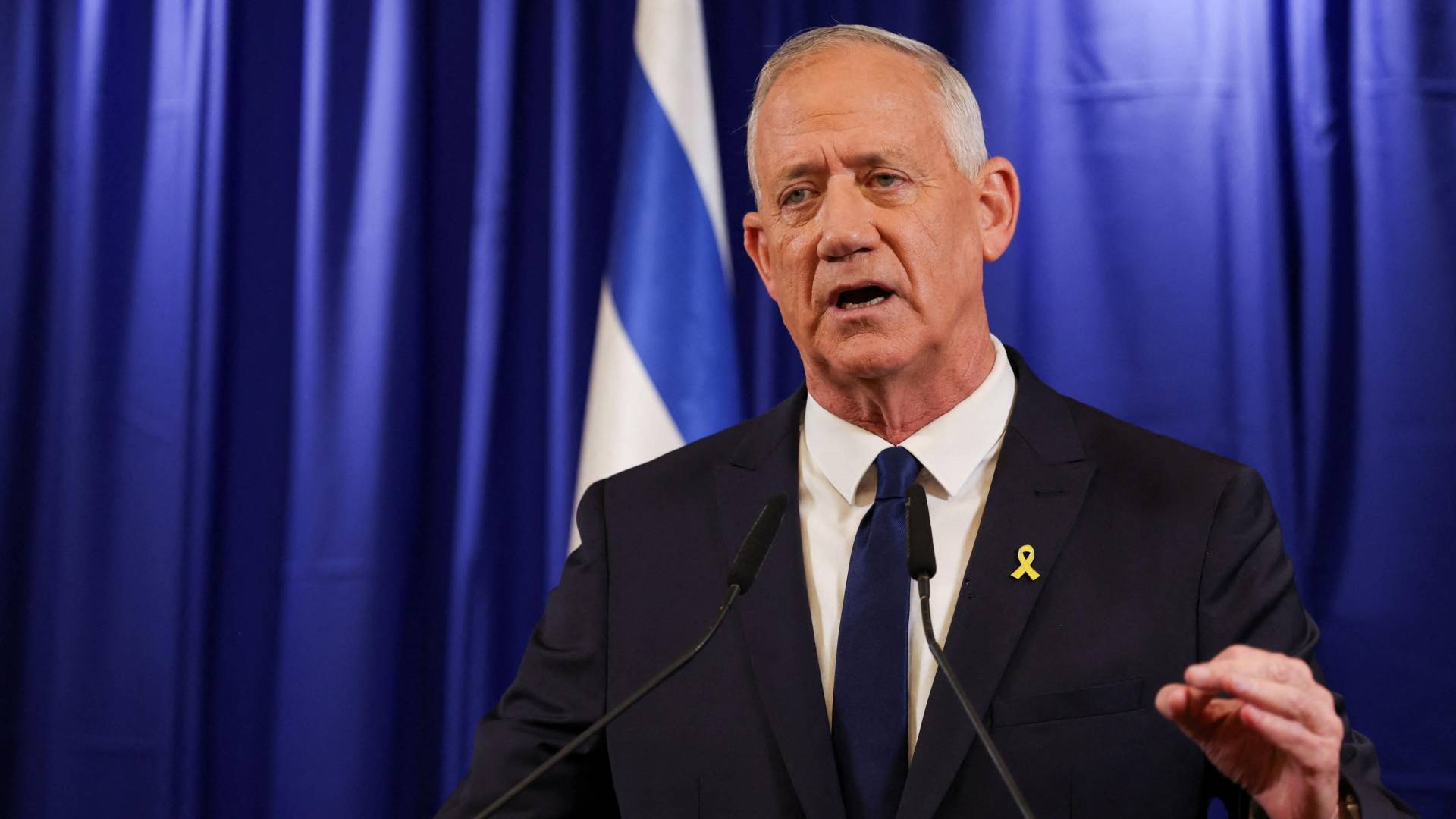 ضربة قاصمة لـ "غانتس" نهاية "معسكر الدولة" بعد موجة استقالات