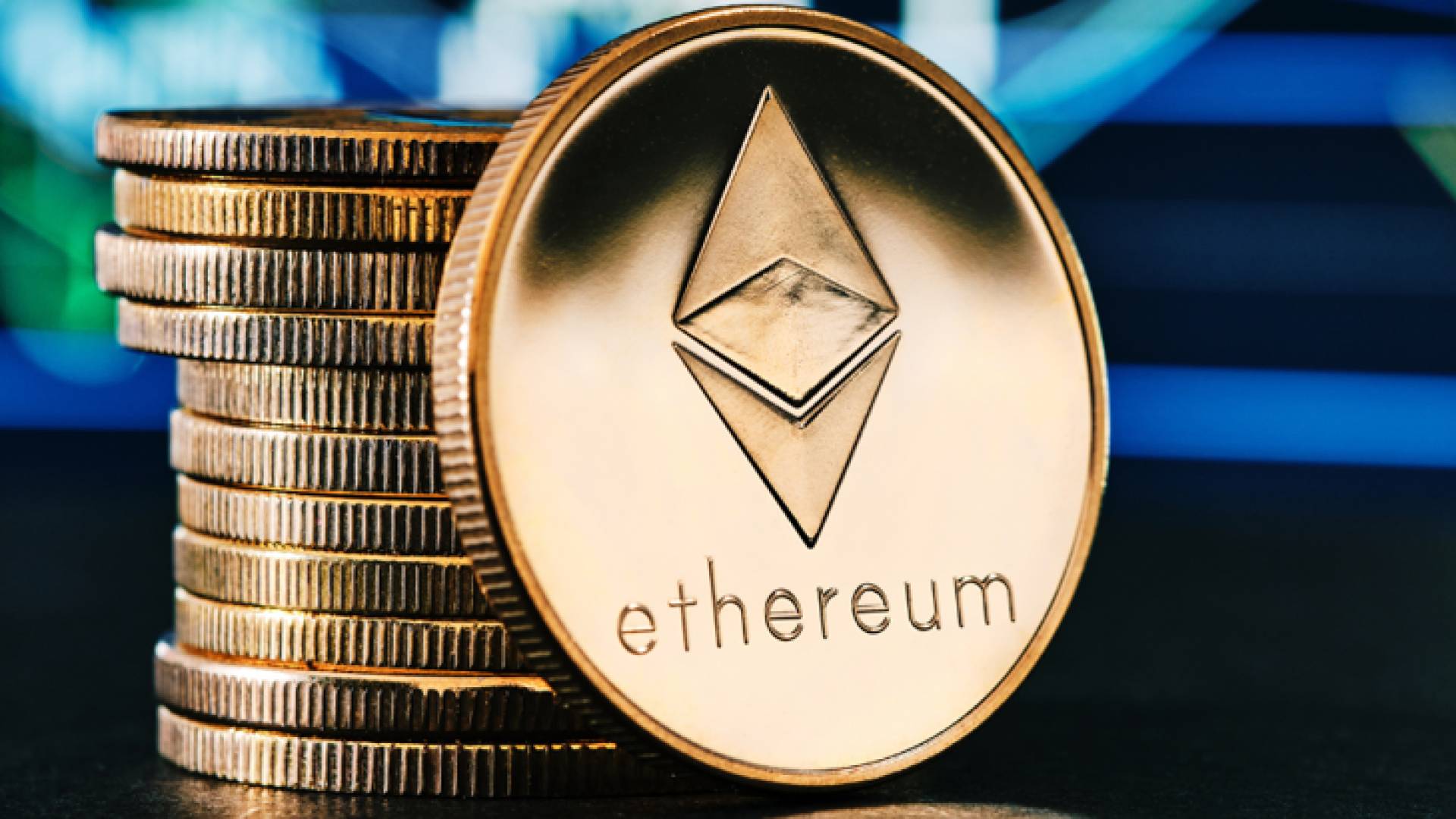 إيثريوم 2025: حيتان السوق والترقيات الثورية تشعل سباق الأسعار نحو آفاق جديدة