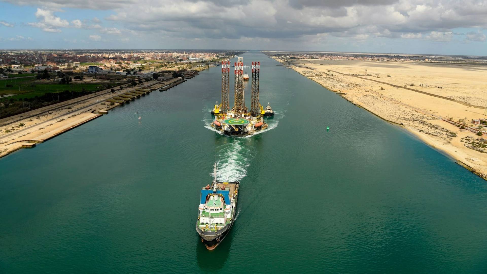 قناة السويس