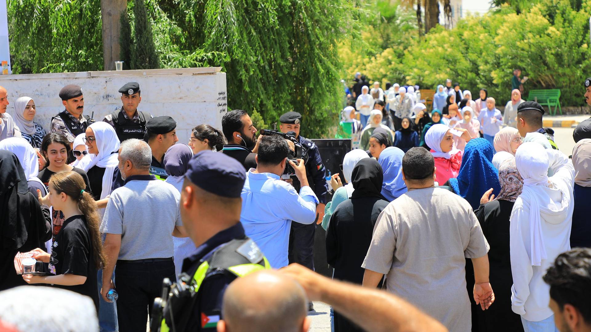 طلبة توجيهي في عمان