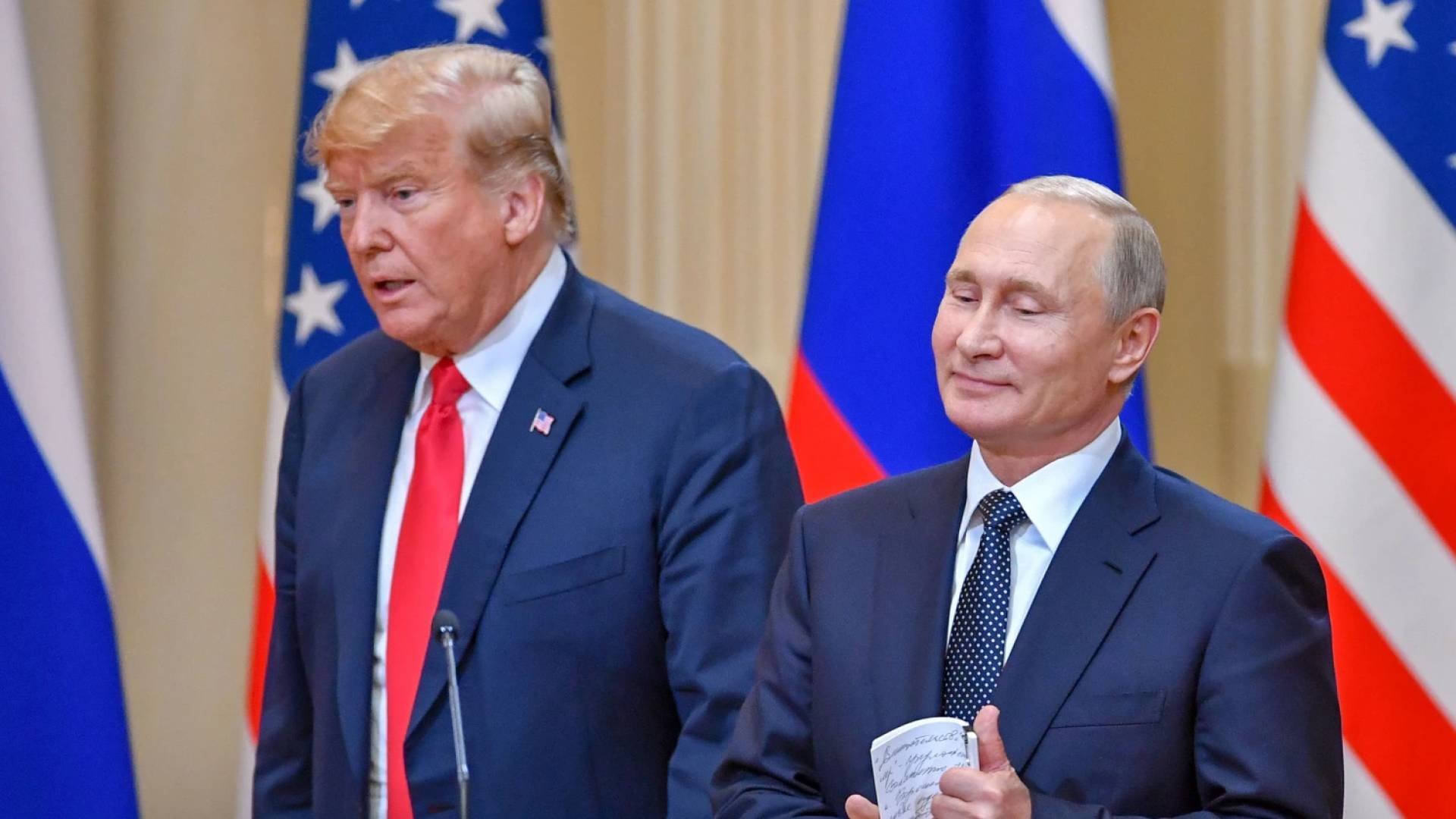 الرئيس الأمريكي دونالد ترمب ونظيره الروسي فلاديمير بوتين