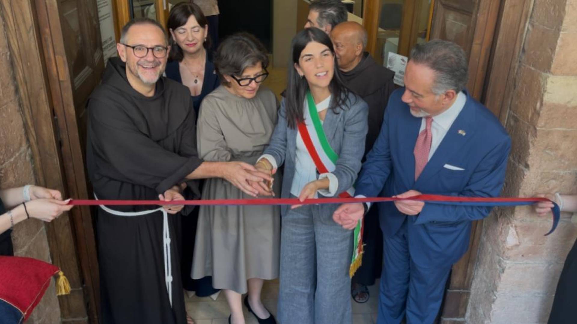 افتتاح معرض "الأردن فجر المسيحية" في مدينة أسيزي الإيطالية