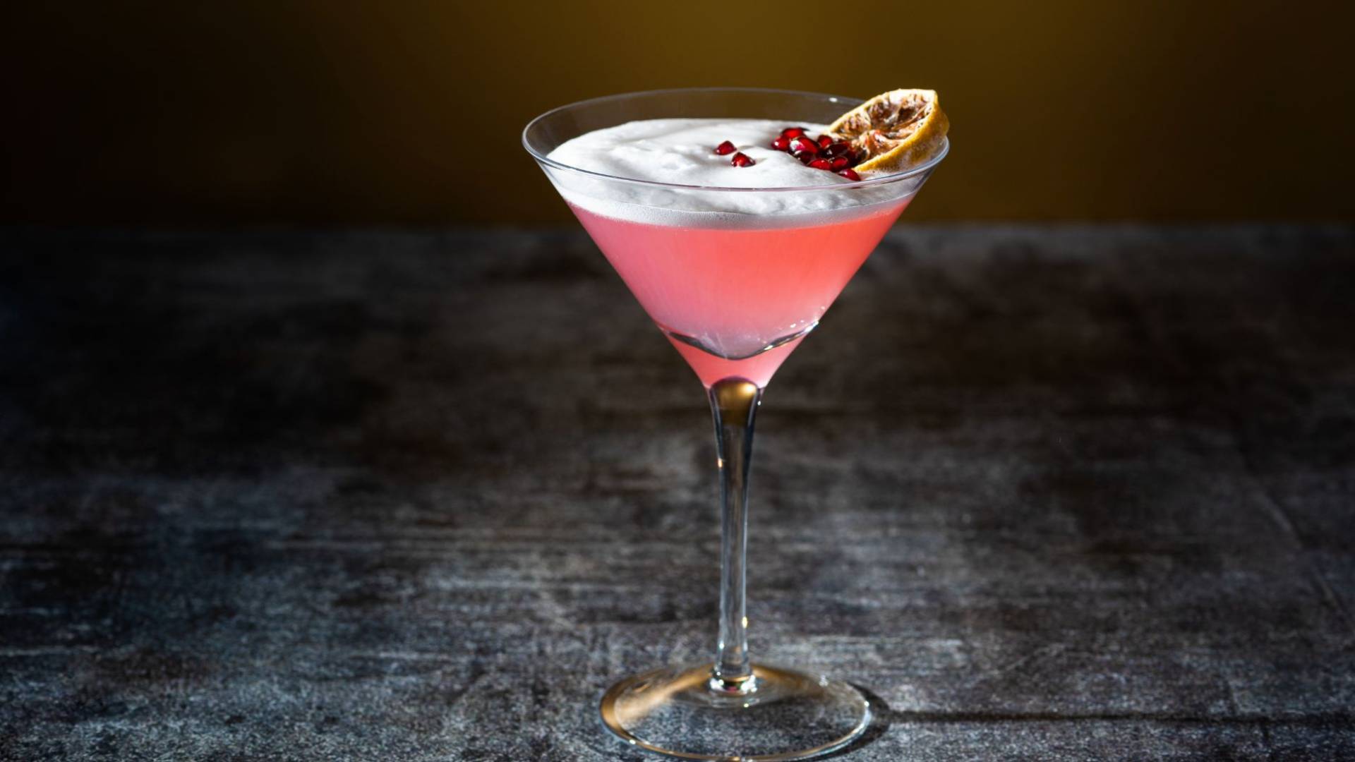 "صيدلية" طبيعية في فاكهة واحدة.. اكتشف فوائده المذهلة للقلب والذاكرة والمناعة