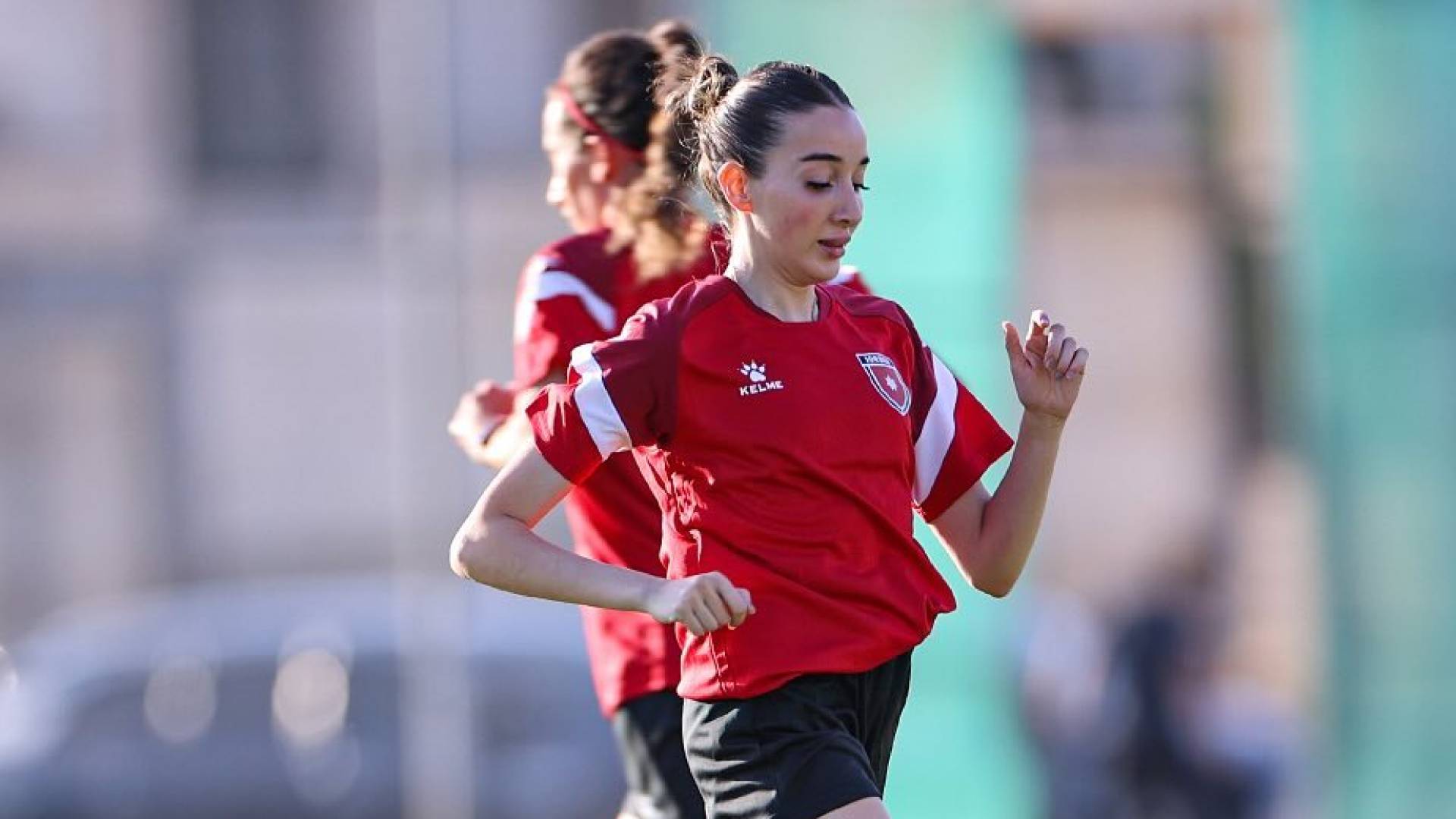 لاعبة المنتخب الوطني روزبهان فريج