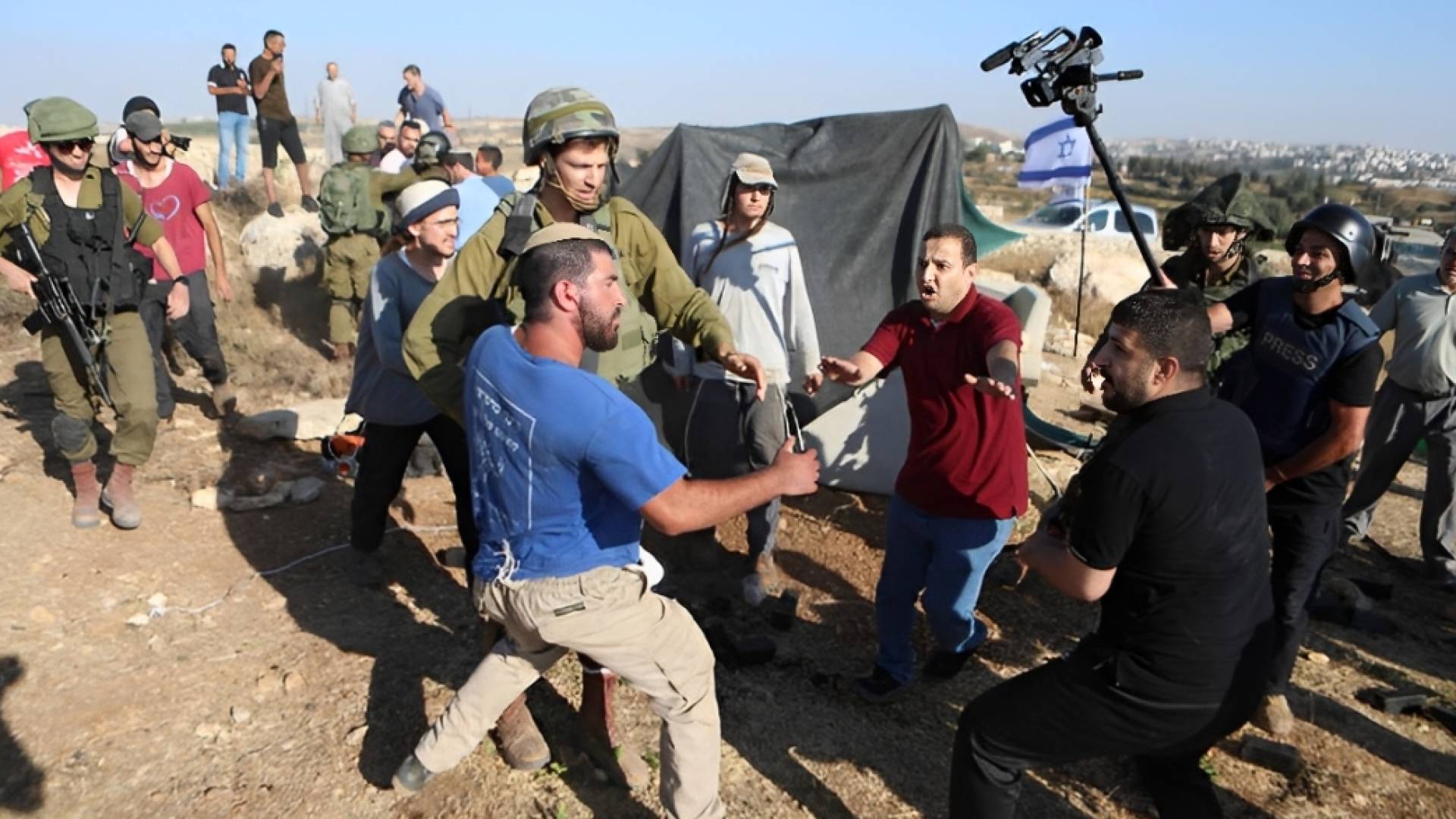 اعتداءات مستوطنين