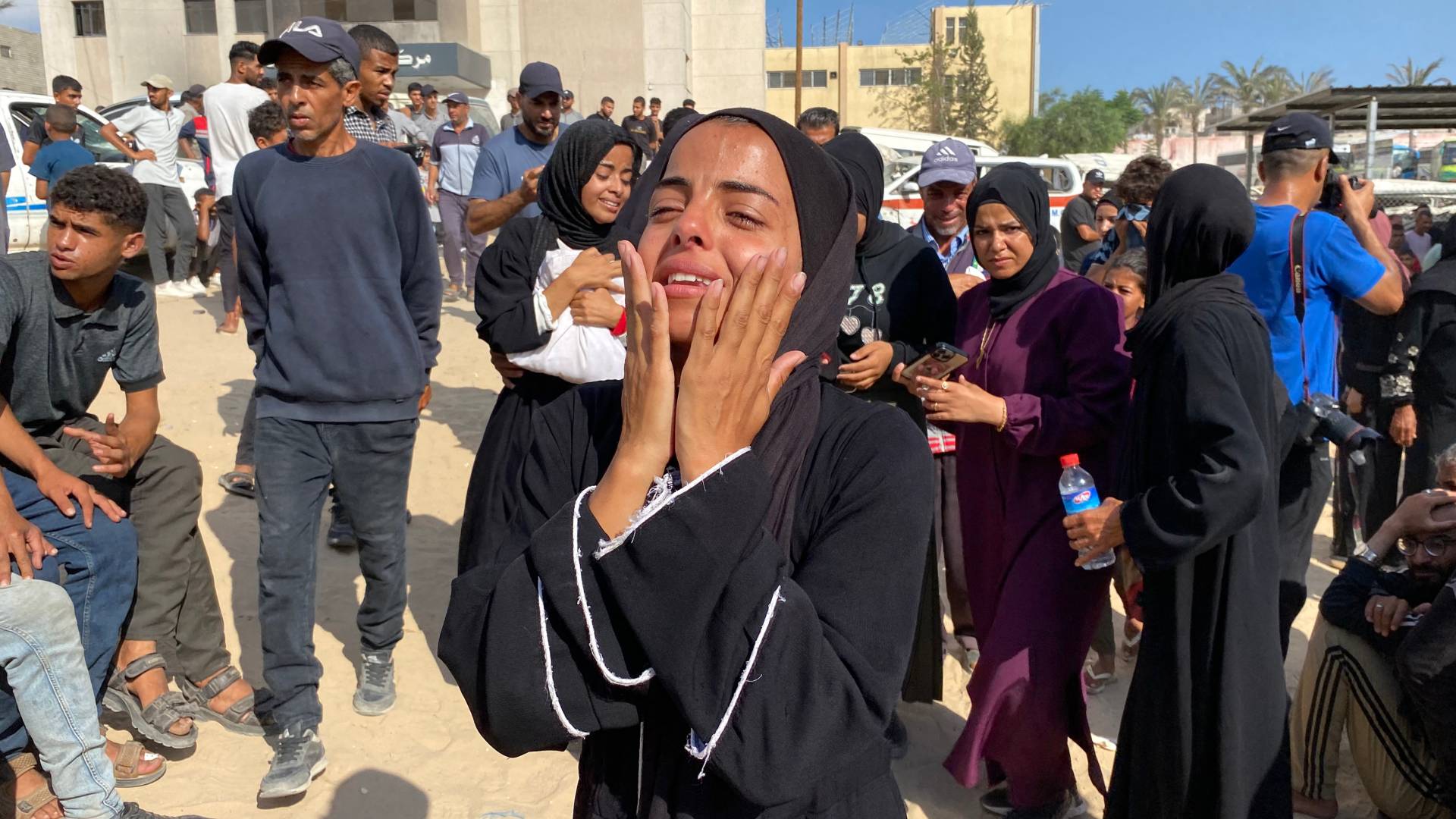 الحزن على الشهداء في غزة