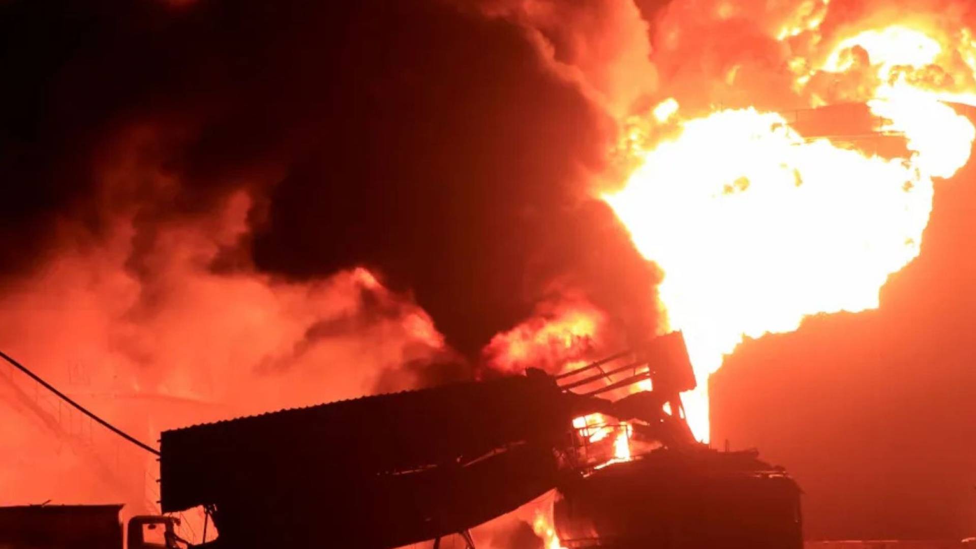 غارات على اليمن في وقت سابق