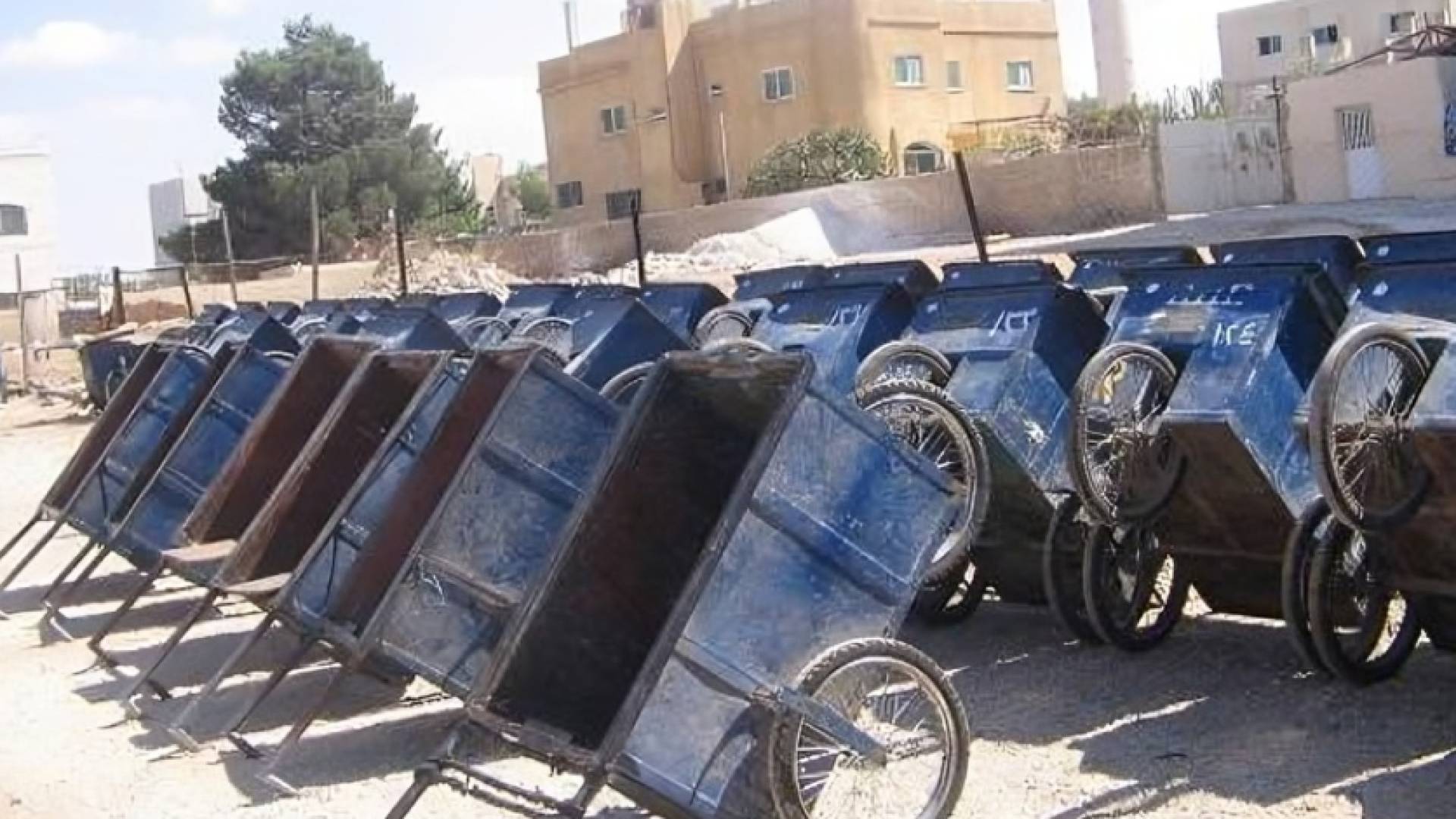 العربات اليدوية في السوق المركزي