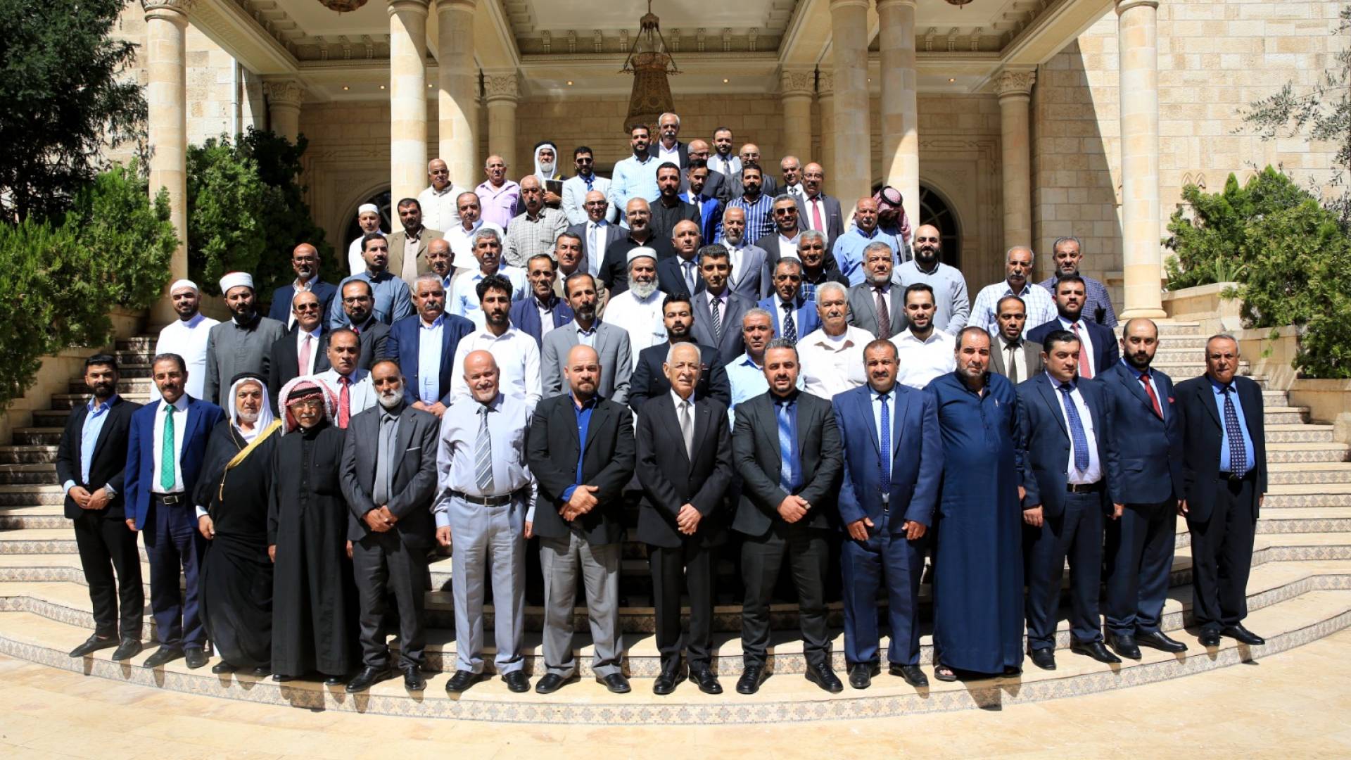 العيسوي يلتقي وفدا من أبناء عشيرة بني عامر