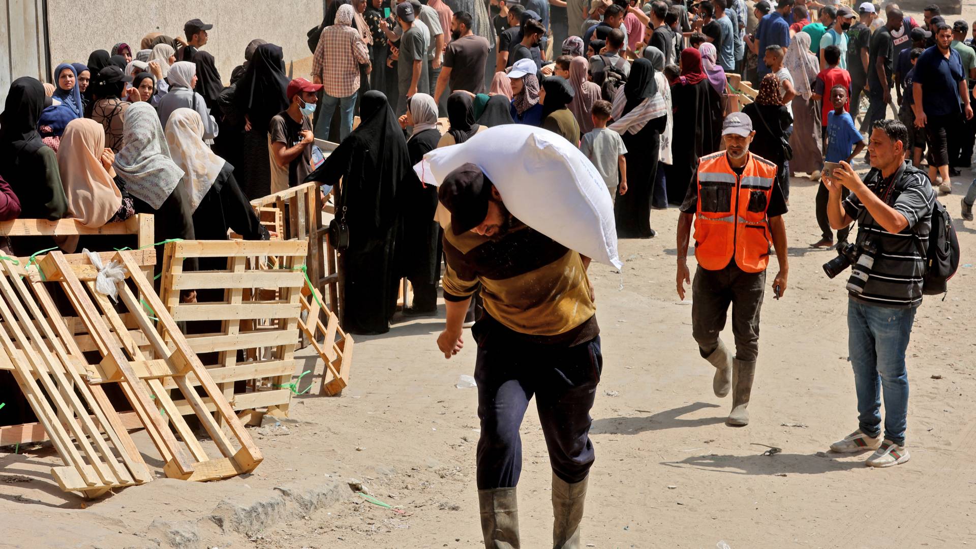 الأزمة الإنسانية في قطاع غزة