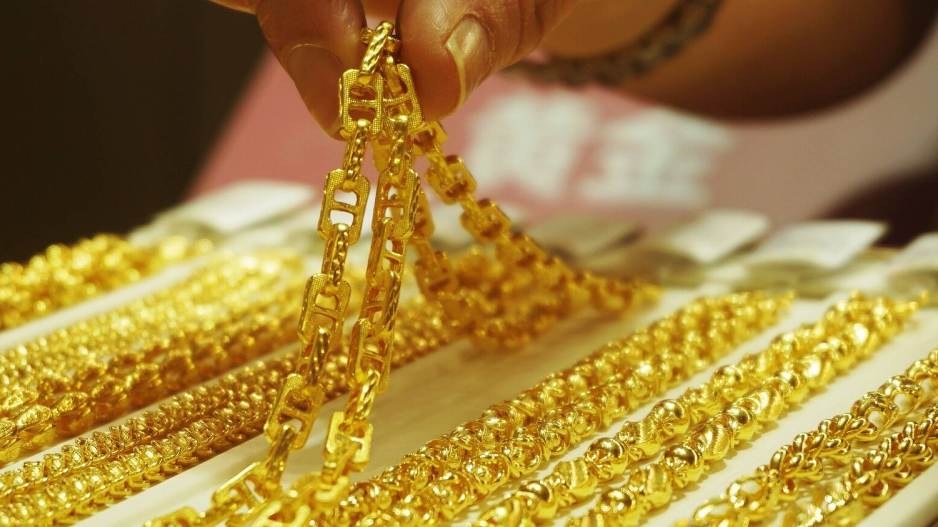 مجوهرات ذهبية