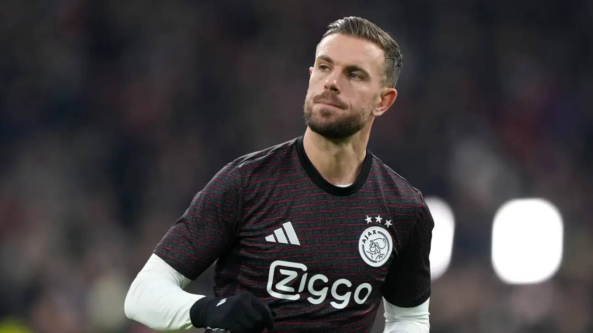 لاعب الوسط الدولي جوردان هندرسون