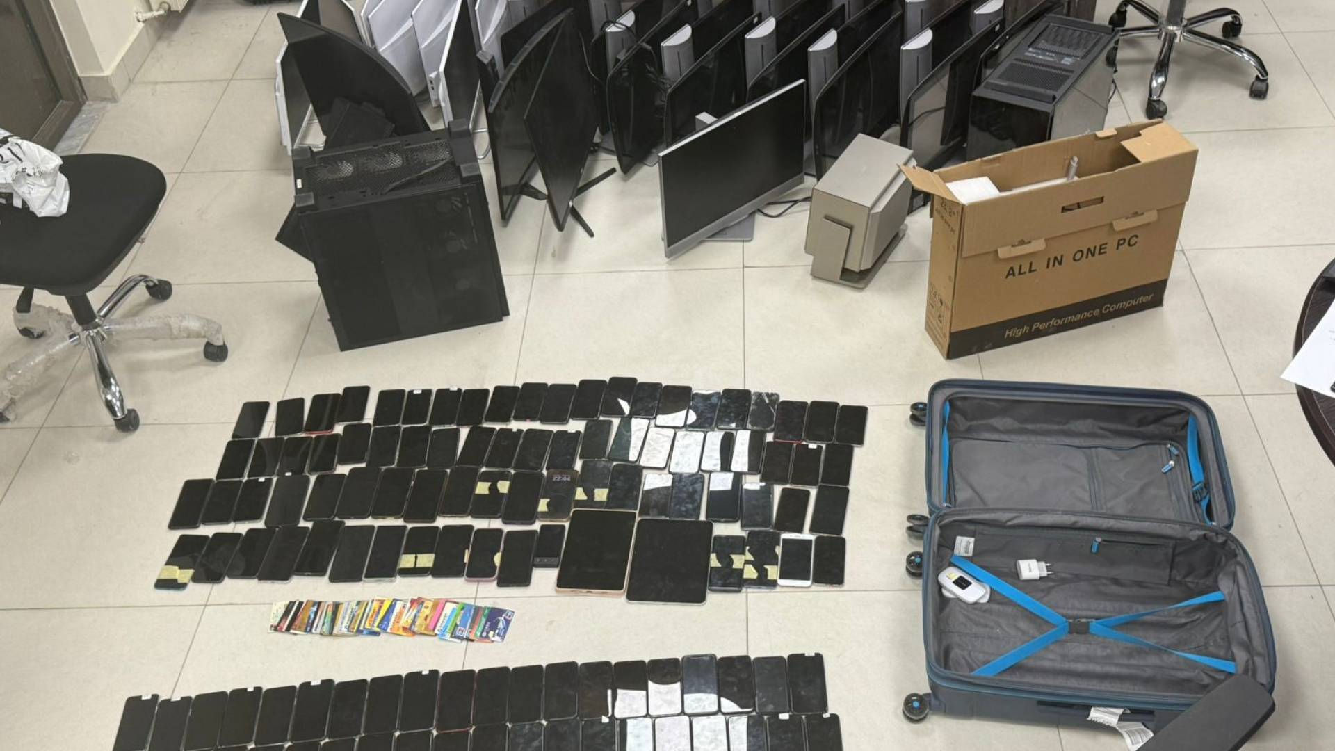 الجرائم الإلكترونية تضبط شبكة احتيال مالي أنشأها شخص من جنسية عربية عبر شركة وهمية