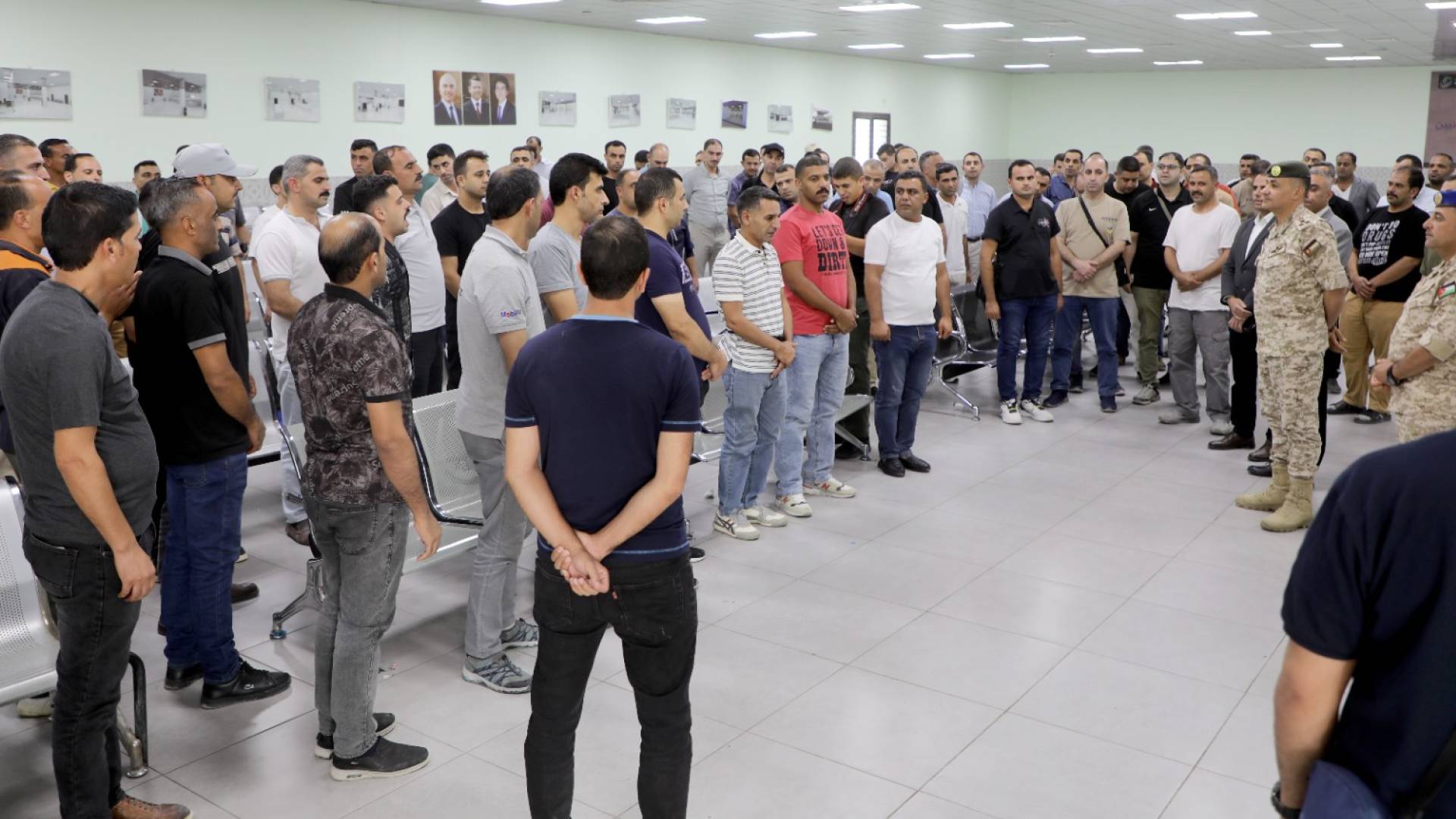 وصول طواقم المستشفى الميداني الأردني جنوب غزة/7