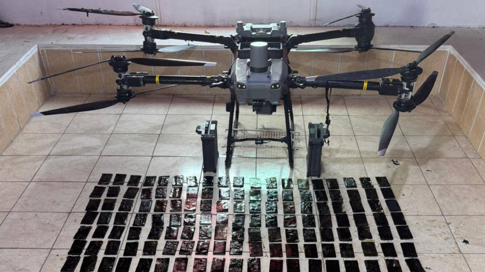 الجيش العربي: المنطقة الجنوبية تحبط محاولة تهريب كمية من المواد المخدرة بواسطة طائرة مسيرة