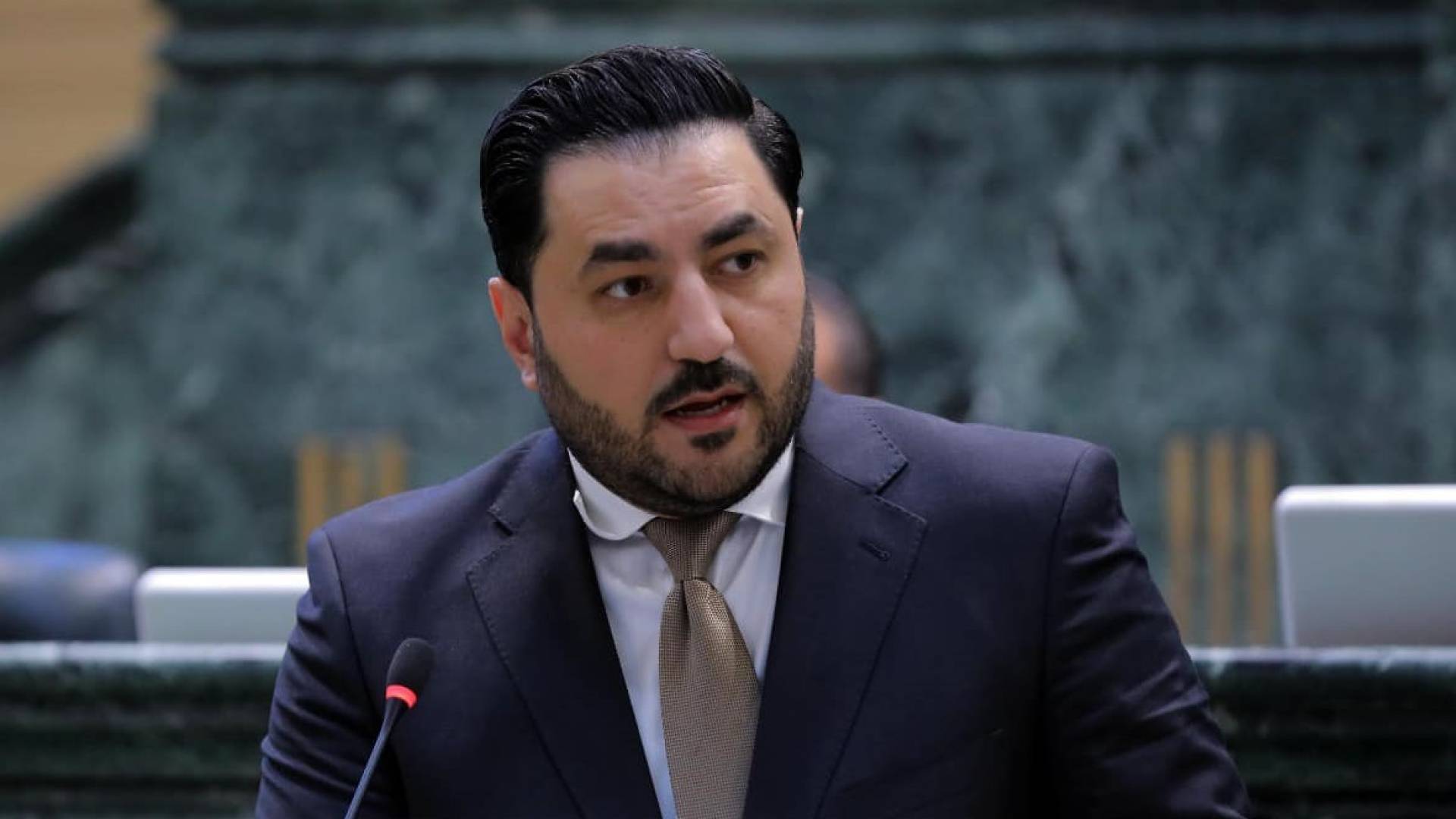 مدعي عام عمان يوقف النائب ينال فريحات أسبوعا على ذمة التحقيق قبل تكفيله